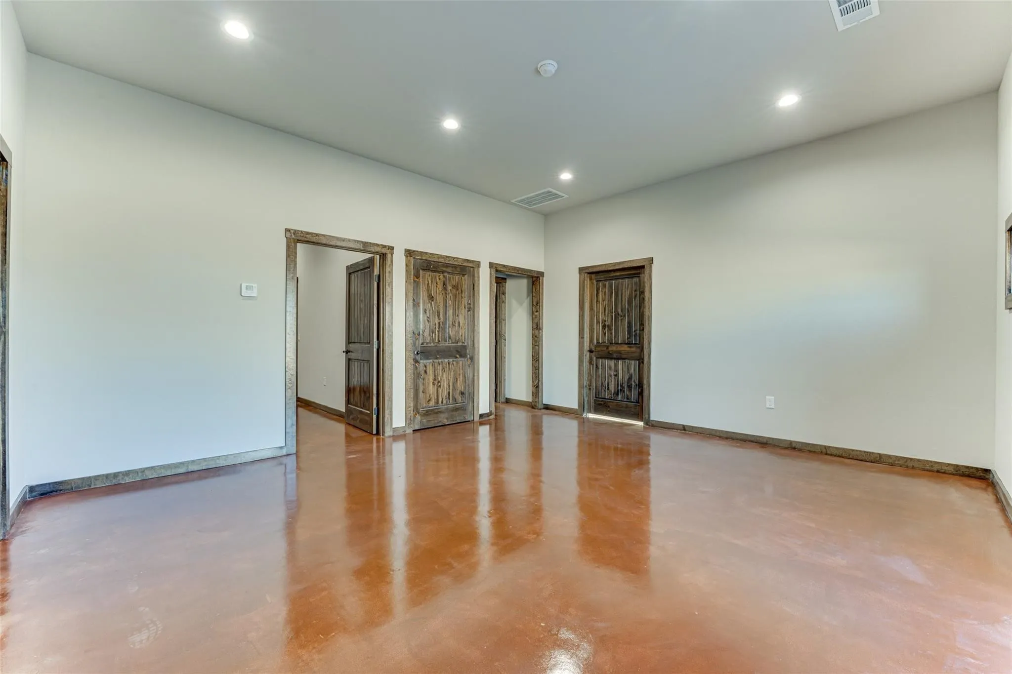Warehouse For Rent in Hunt County , 2667-B S US Highway 69, Greenville, Texas 75402, 0, 0, Garage spaces, 0 Sqft, built in 2023, mls#21407513, Real Estate Agent in Greenville, Homes For Rent in Hunt county, Homes For Rent in Greenville, Realtor in Greenville Texas, Real Estate Brokerage Independent Realty Texas, Luminita Cordes Realtor
