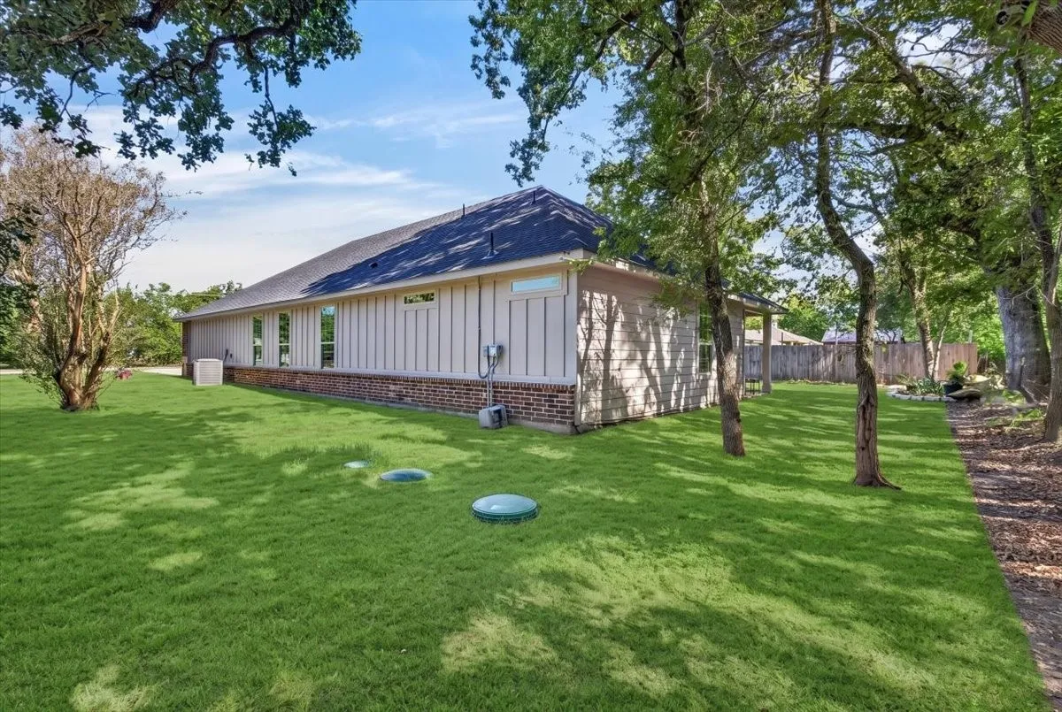 Single Family Residence For Sale in Kaufman County , 1093 Oak Ridge Drive, Oak Ridge, Texas 75160, 4 Bedroom, 2 Bathroom, 2 Garage spaces, 2,062 Sqft, built in 2026, mls#21407749, Real Estate Agent in Oak Ridge, Homes For Sale in Kaufman county, Homes For Sale in Oak Ridge, Realtor in Oak Ridge Texas, Real Estate Brokerage Independent Realty Texas, Luminita Cordes Realtor