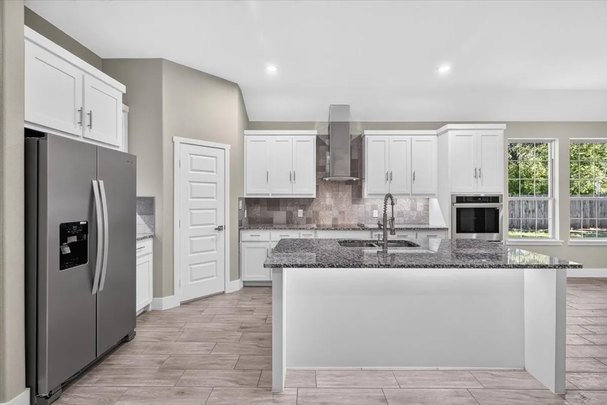Single Family Residence For Sale in Kaufman County , 1093 Oak Ridge Drive, Oak Ridge, Texas 75160, 4 Bedroom, 2 Bathroom, 2 Garage spaces, 2,062 Sqft, built in 2026, mls#21407749, Real Estate Agent in Oak Ridge, Homes For Sale in Kaufman county, Homes For Sale in Oak Ridge, Realtor in Oak Ridge Texas, Real Estate Brokerage Independent Realty Texas, Luminita Cordes Realtor
