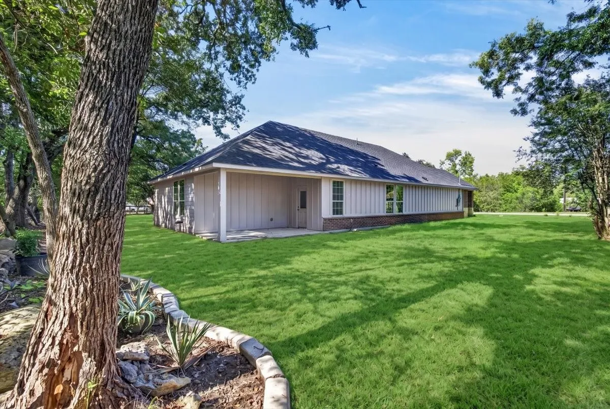 Single Family Residence For Sale in Kaufman County , 1093 Oak Ridge Drive, Oak Ridge, Texas 75160, 4 Bedroom, 2 Bathroom, 2 Garage spaces, 2,062 Sqft, built in 2026, mls#21407749, Real Estate Agent in Oak Ridge, Homes For Sale in Kaufman county, Homes For Sale in Oak Ridge, Realtor in Oak Ridge Texas, Real Estate Brokerage Independent Realty Texas, Luminita Cordes Realtor