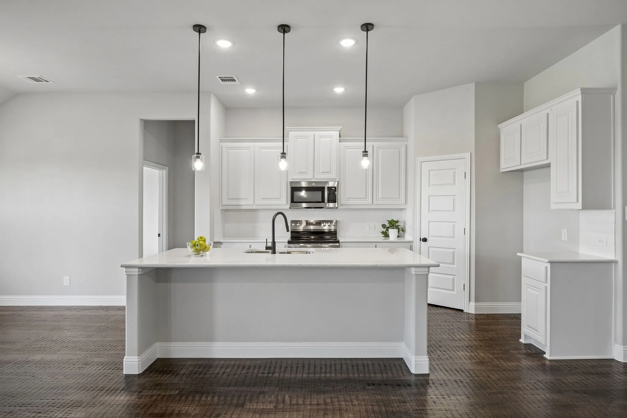 Single Family Residence For Sale in Collin County , 413 Jones Drive, Josephine, Texas 75173, 3 Bedroom, 2 Bathroom, 2 Garage spaces, 1,873 Sqft, built in 2025, mls#21407575, Real Estate Agent in Josephine, Homes For Sale in Collin county, Homes For Sale in Josephine, Realtor in Josephine Texas, Real Estate Brokerage Independent Realty Texas, Luminita Cordes Realtor