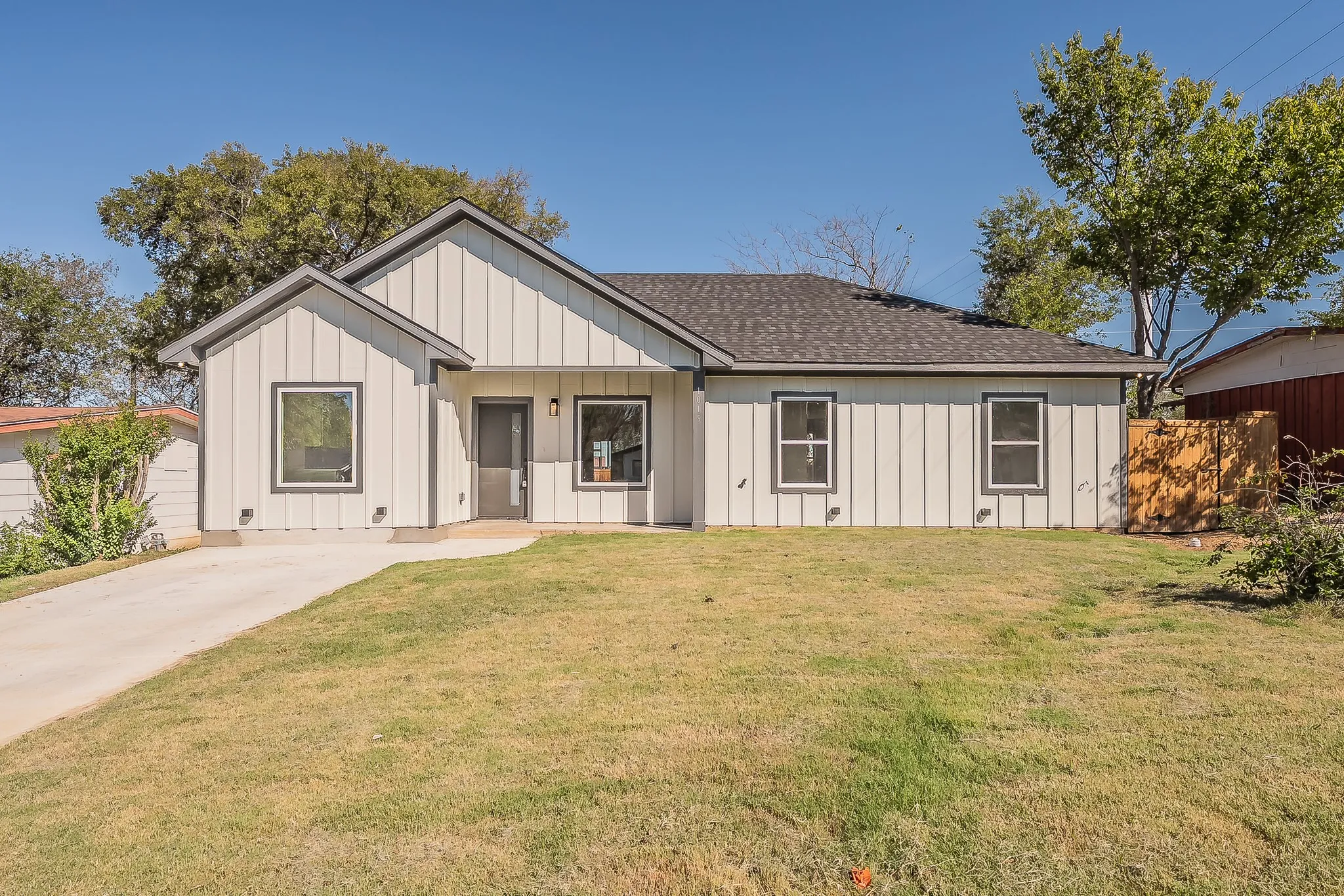 Single Family Residence For Sale