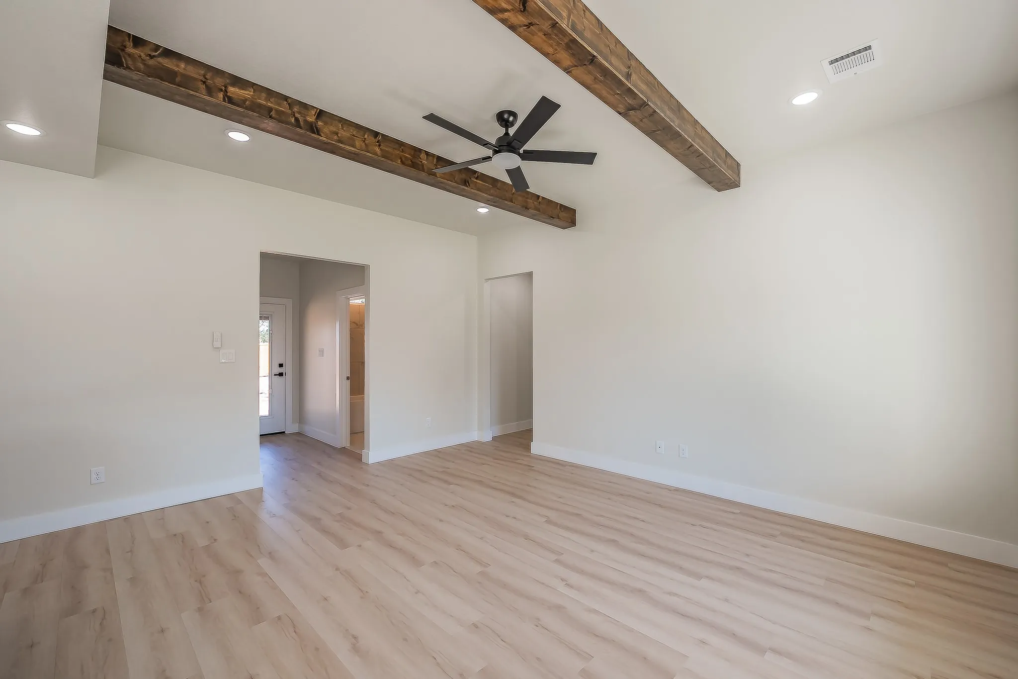 Single Family Residence For Sale in Wise County , 1019 Newby Avenue, Bridgeport, Texas 76426, 3 Bedroom, 2 Bathroom, Garage spaces, 1,371 Sqft, built in 2026, mls#21407748, Real Estate Agent in Bridgeport, Homes For Sale in Wise county, Homes For Sale in Bridgeport, Realtor in Bridgeport Texas, Real Estate Brokerage Independent Realty Texas, Luminita Cordes Realtor