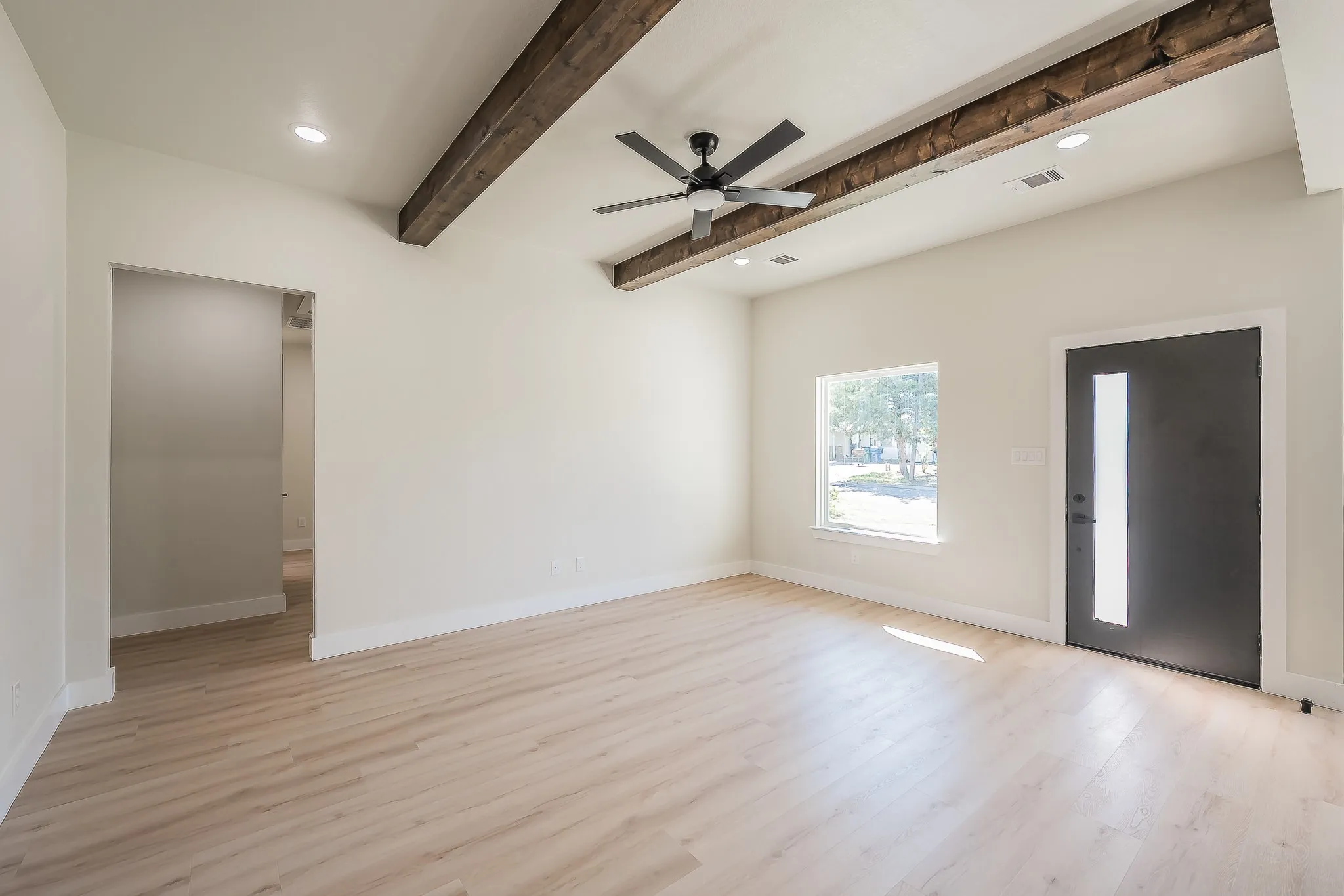 Single Family Residence For Sale in Wise County , 1019 Newby Avenue, Bridgeport, Texas 76426, 3 Bedroom, 2 Bathroom, Garage spaces, 1,371 Sqft, built in 2026, mls#21407748, Real Estate Agent in Bridgeport, Homes For Sale in Wise county, Homes For Sale in Bridgeport, Realtor in Bridgeport Texas, Real Estate Brokerage Independent Realty Texas, Luminita Cordes Realtor