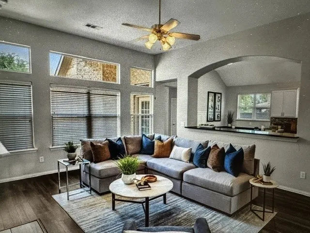 Single Family Residence For Sale in Collin County , 1601 Long Prairie Court, Allen, Texas 75002, 4 Bedroom, 3 Bathroom, 2 Garage spaces, 2,426 Sqft, built in 2002, mls#21407360, Real Estate Agent in Allen, Homes For Sale in Collin county, Homes For Sale in Allen, Realtor in Allen Texas, Real Estate Brokerage Independent Realty Texas, Luminita Cordes Realtor