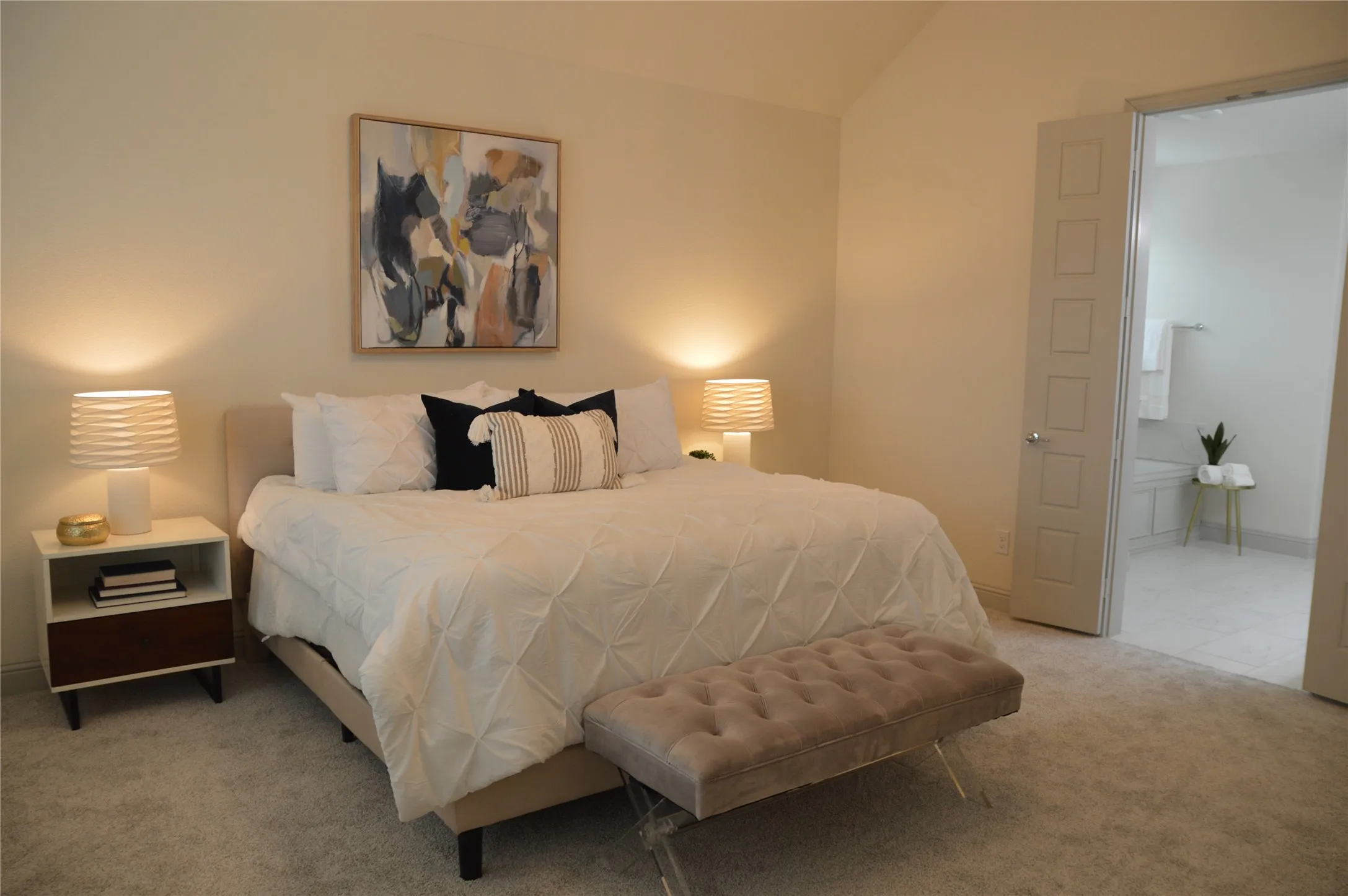 Huge Master Bedroom with sitting area