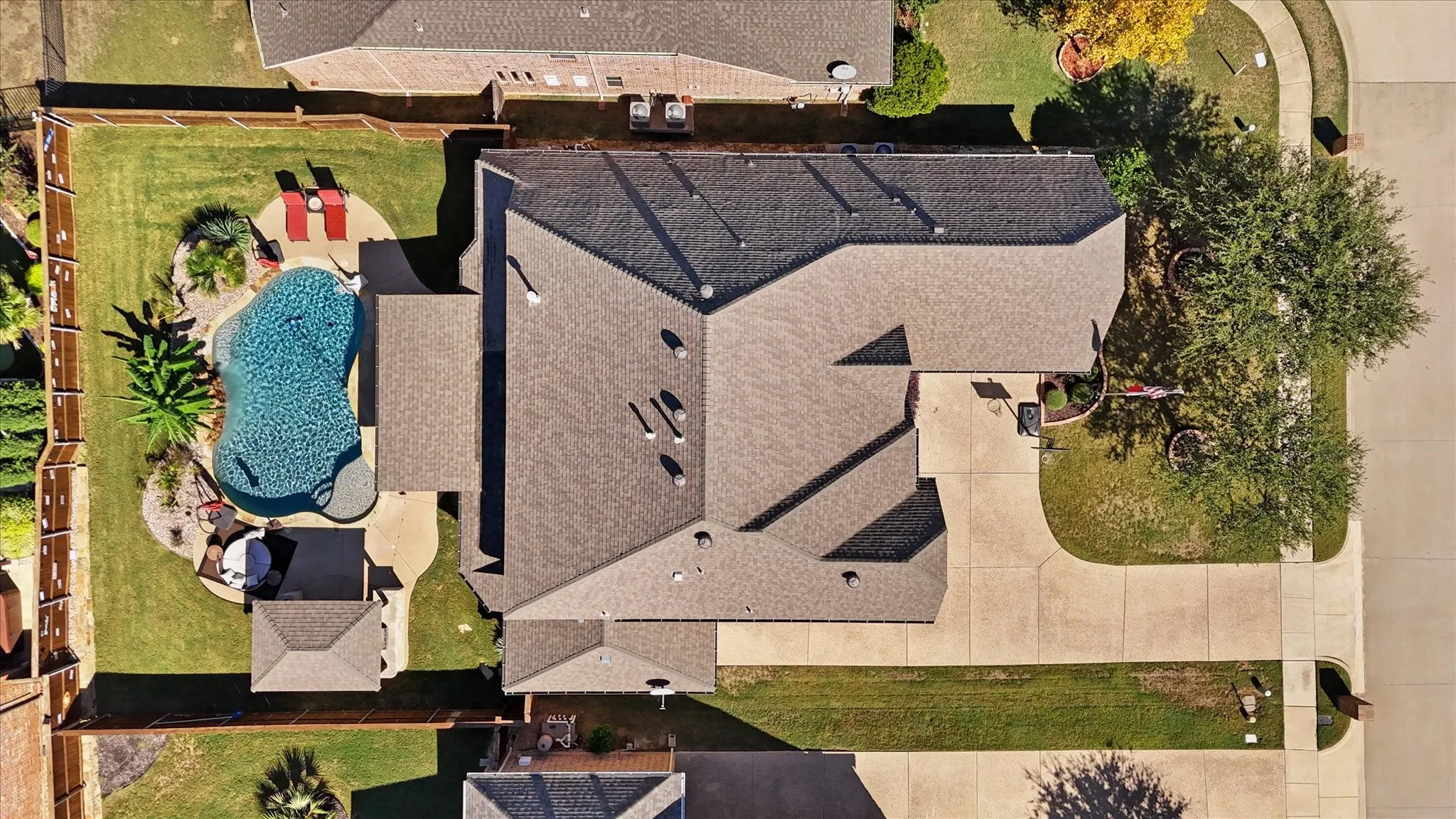 Single Family Residence For Sale in Denton County , 2723 Bondi Cove, Trophy Club, Texas 76262, 4 Bedroom, 4 Bathroom, 3 Garage spaces, 3,238 Sqft, built in 2010, mls#21406446, Real Estate Agent in Trophy Club, Homes For Sale in Denton county, Homes For Sale in Trophy Club, Realtor in Trophy Club Texas, Real Estate Brokerage Independent Realty Texas, Luminita Cordes Realtor