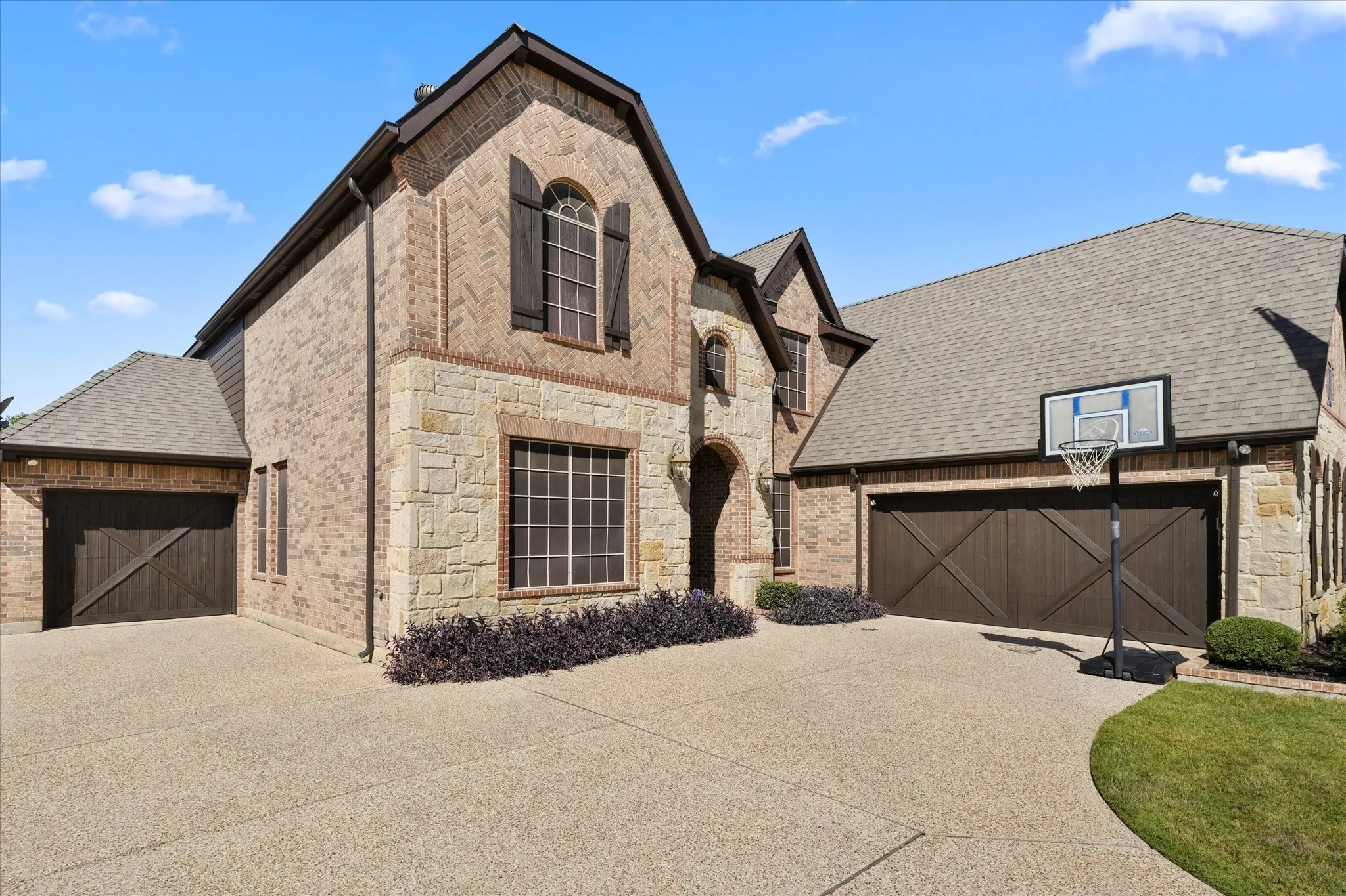 Single Family Residence For Sale in Denton County , 2723 Bondi Cove, Trophy Club, Texas 76262, 4 Bedroom, 4 Bathroom, 3 Garage spaces, 3,238 Sqft, built in 2010, mls#21406446, Real Estate Agent in Trophy Club, Homes For Sale in Denton county, Homes For Sale in Trophy Club, Realtor in Trophy Club Texas, Real Estate Brokerage Independent Realty Texas, Luminita Cordes Realtor