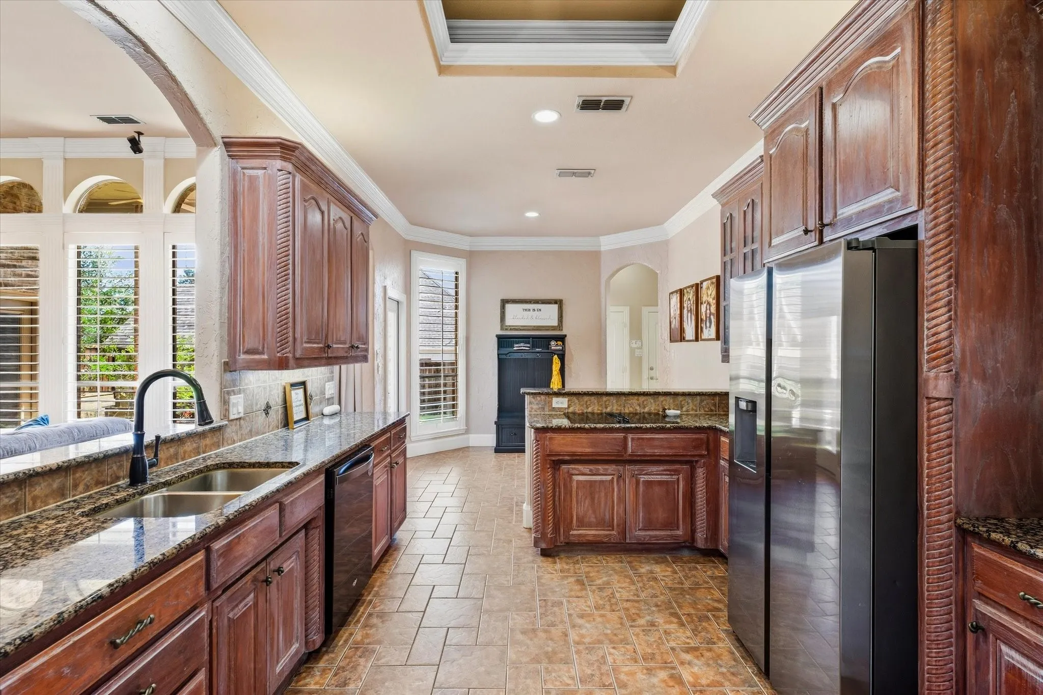 Single Family Residence For Sale in Tarrant County , 8200 Edgemont Court, North Richland Hills, Texas 76182, 4 Bedroom, 3 Bathroom, 2 Garage spaces, 2,588 Sqft, built in 2000, mls#21407168, Real Estate Agent in North Richland Hills, Homes For Sale in Tarrant county, Homes For Sale in North Richland Hills, Realtor in North Richland Hills Texas, Real Estate Brokerage Independent Realty Texas, Luminita Cordes Realtor