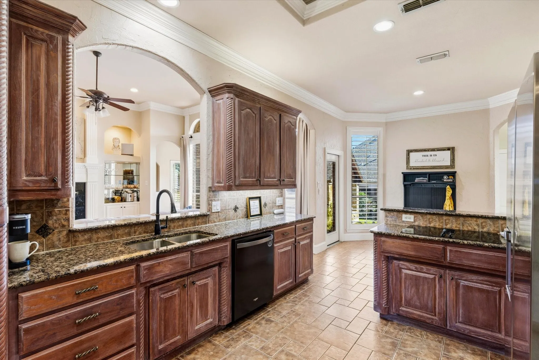 Single Family Residence For Sale in Tarrant County , 8200 Edgemont Court, North Richland Hills, Texas 76182, 4 Bedroom, 3 Bathroom, 2 Garage spaces, 2,588 Sqft, built in 2000, mls#21407168, Real Estate Agent in North Richland Hills, Homes For Sale in Tarrant county, Homes For Sale in North Richland Hills, Realtor in North Richland Hills Texas, Real Estate Brokerage Independent Realty Texas, Luminita Cordes Realtor