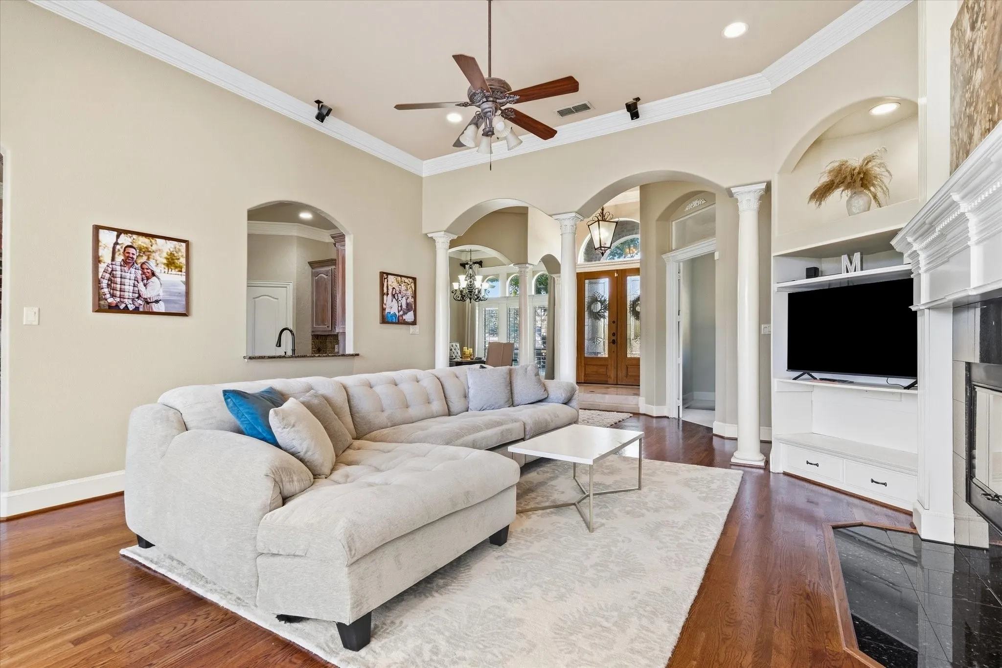 Single Family Residence For Sale in Tarrant County , 8200 Edgemont Court, North Richland Hills, Texas 76182, 4 Bedroom, 3 Bathroom, 2 Garage spaces, 2,588 Sqft, built in 2000, mls#21407168, Real Estate Agent in North Richland Hills, Homes For Sale in Tarrant county, Homes For Sale in North Richland Hills, Realtor in North Richland Hills Texas, Real Estate Brokerage Independent Realty Texas, Luminita Cordes Realtor