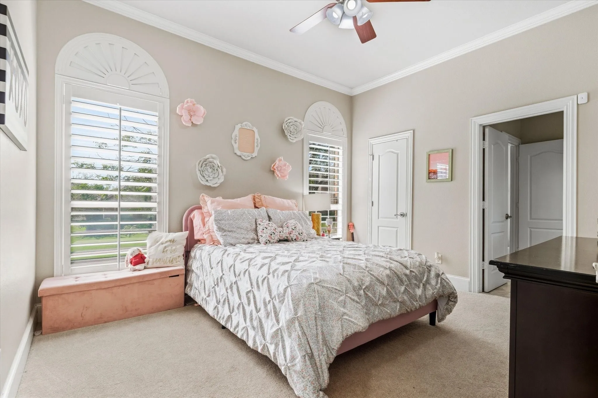 Single Family Residence For Sale in Tarrant County , 8200 Edgemont Court, North Richland Hills, Texas 76182, 4 Bedroom, 3 Bathroom, 2 Garage spaces, 2,588 Sqft, built in 2000, mls#21407168, Real Estate Agent in North Richland Hills, Homes For Sale in Tarrant county, Homes For Sale in North Richland Hills, Realtor in North Richland Hills Texas, Real Estate Brokerage Independent Realty Texas, Luminita Cordes Realtor