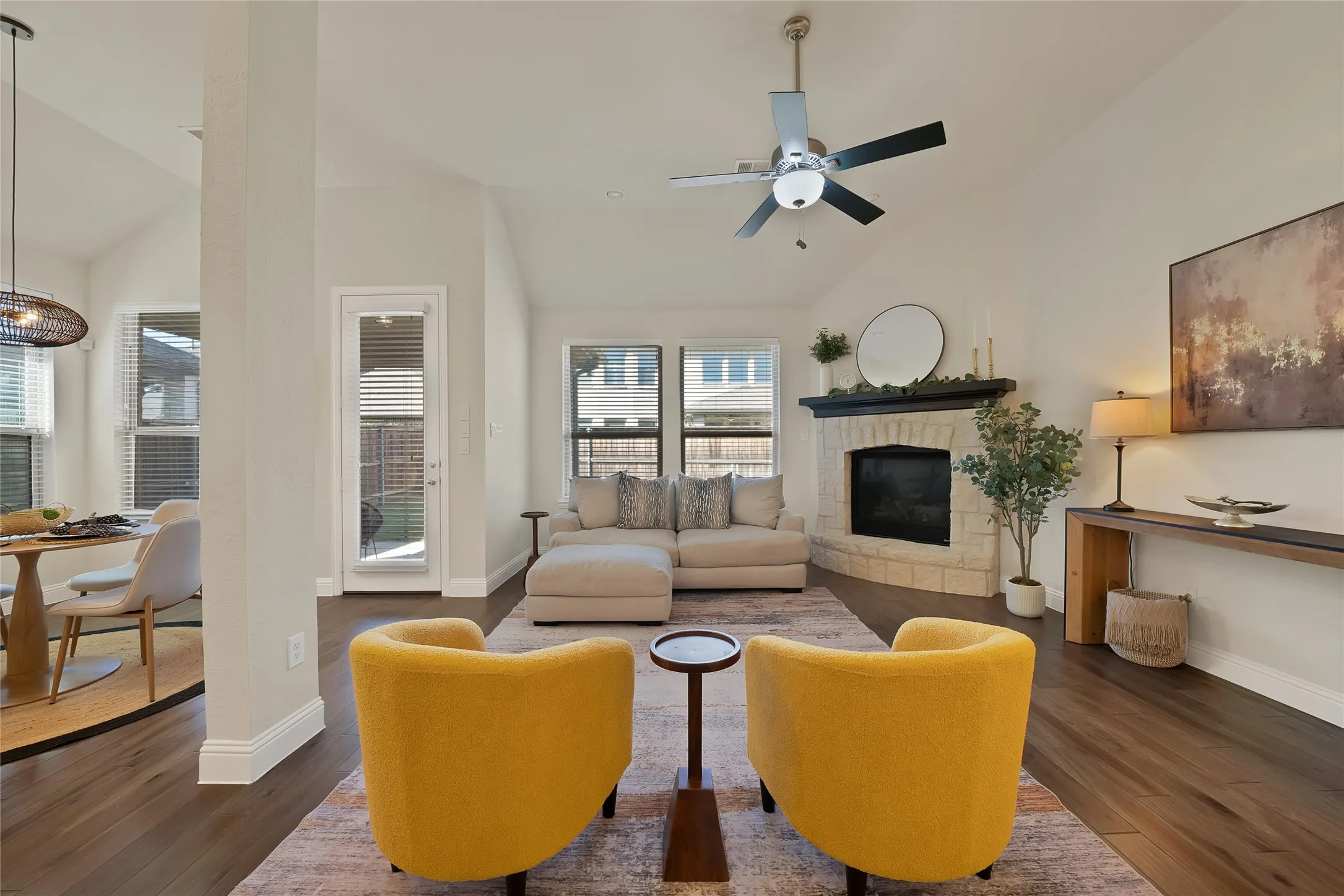 Single Family Residence For Sale in Denton County , 2029 Long Park Avenue, Prosper, Texas 75078, 3 Bedroom, 3 Bathroom, 2 Garage spaces, 2,248 Sqft, built in 2017, mls#21397279, Real Estate Agent in Prosper, Homes For Sale in Denton county, Homes For Sale in Prosper, Realtor in Prosper Texas, Real Estate Brokerage Independent Realty Texas, Luminita Cordes Realtor