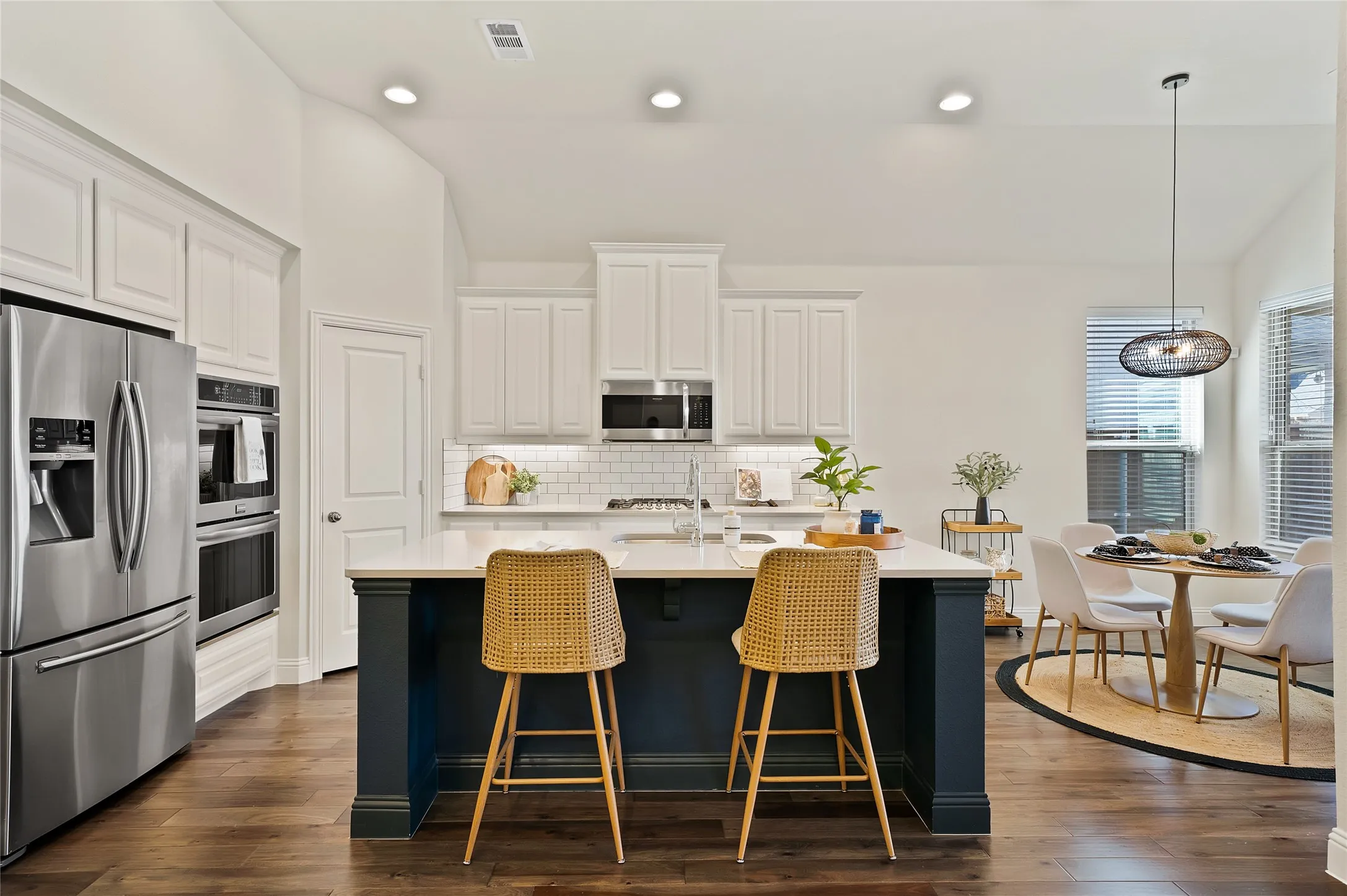 Single Family Residence For Sale in Denton County , 2029 Long Park Avenue, Prosper, Texas 75078, 3 Bedroom, 3 Bathroom, 2 Garage spaces, 2,248 Sqft, built in 2017, mls#21397279, Real Estate Agent in Prosper, Homes For Sale in Denton county, Homes For Sale in Prosper, Realtor in Prosper Texas, Real Estate Brokerage Independent Realty Texas, Luminita Cordes Realtor