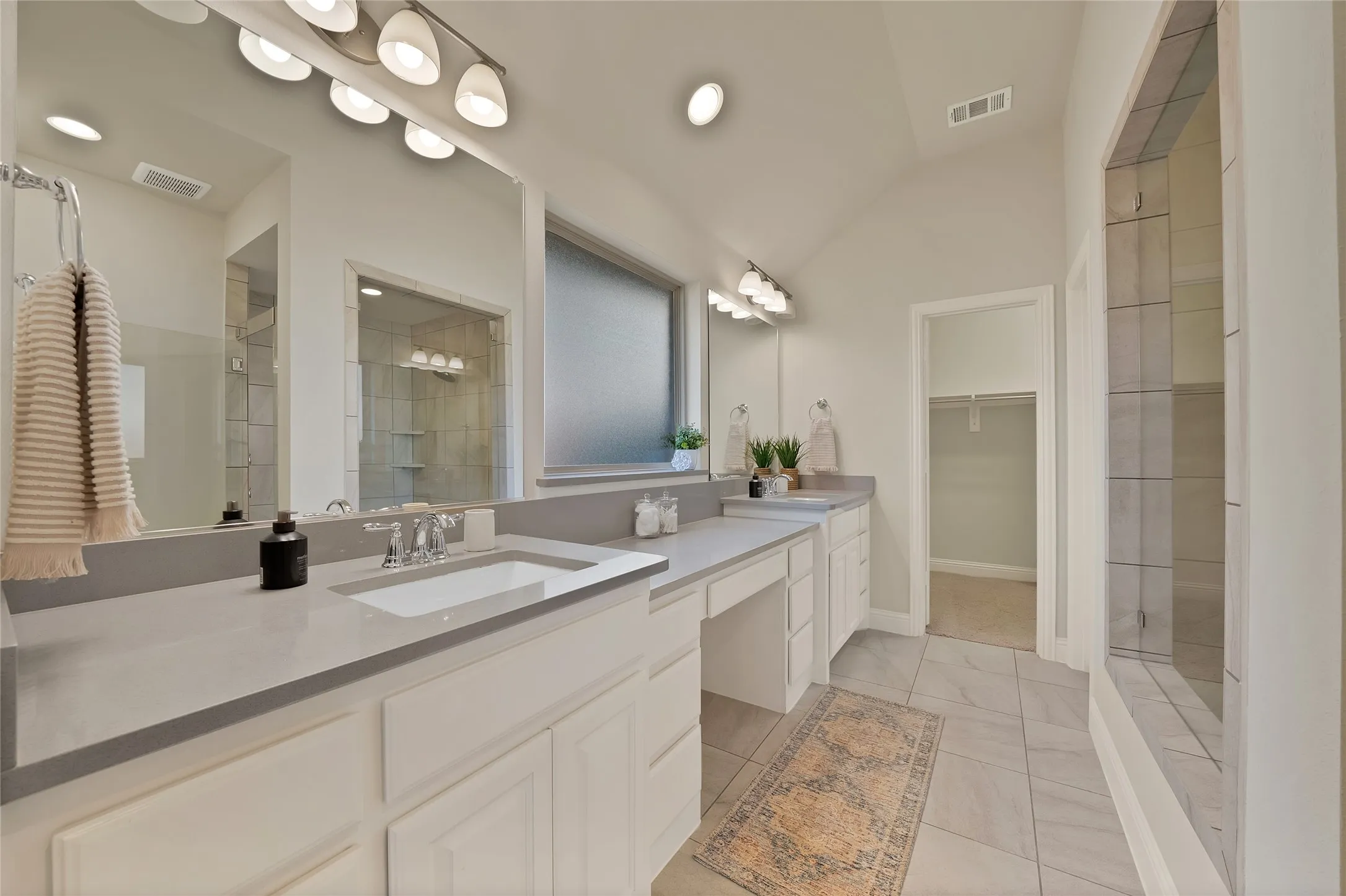 Single Family Residence For Sale in Denton County , 2029 Long Park Avenue, Prosper, Texas 75078, 3 Bedroom, 3 Bathroom, 2 Garage spaces, 2,248 Sqft, built in 2017, mls#21397279, Real Estate Agent in Prosper, Homes For Sale in Denton county, Homes For Sale in Prosper, Realtor in Prosper Texas, Real Estate Brokerage Independent Realty Texas, Luminita Cordes Realtor