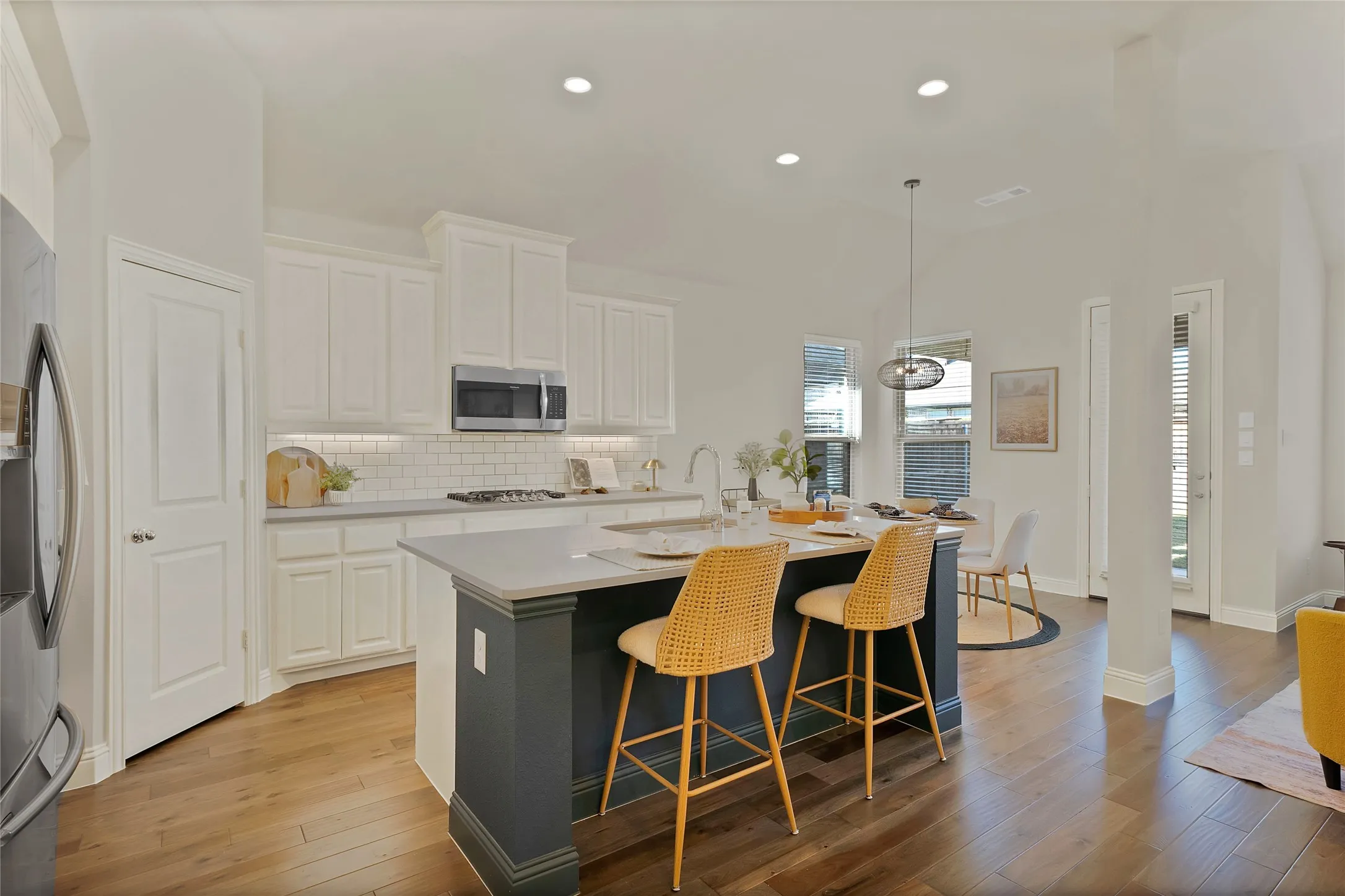 Single Family Residence For Sale in Denton County , 2029 Long Park Avenue, Prosper, Texas 75078, 3 Bedroom, 3 Bathroom, 2 Garage spaces, 2,248 Sqft, built in 2017, mls#21397279, Real Estate Agent in Prosper, Homes For Sale in Denton county, Homes For Sale in Prosper, Realtor in Prosper Texas, Real Estate Brokerage Independent Realty Texas, Luminita Cordes Realtor