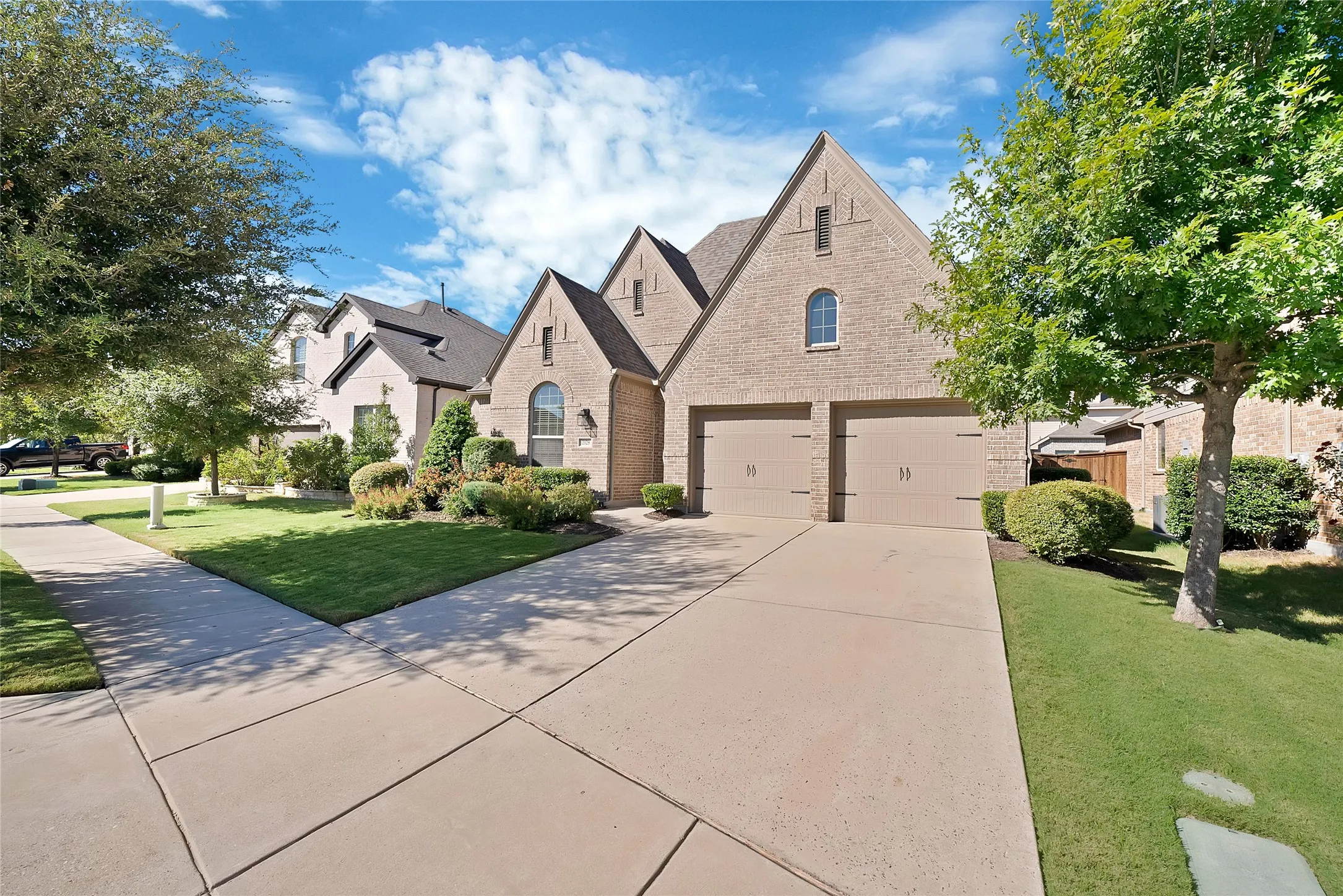 Single Family Residence For Sale in Denton County , 2029 Long Park Avenue, Prosper, Texas 75078, 3 Bedroom, 3 Bathroom, 2 Garage spaces, 2,248 Sqft, built in 2017, mls#21397279, Real Estate Agent in Prosper, Homes For Sale in Denton county, Homes For Sale in Prosper, Realtor in Prosper Texas, Real Estate Brokerage Independent Realty Texas, Luminita Cordes Realtor