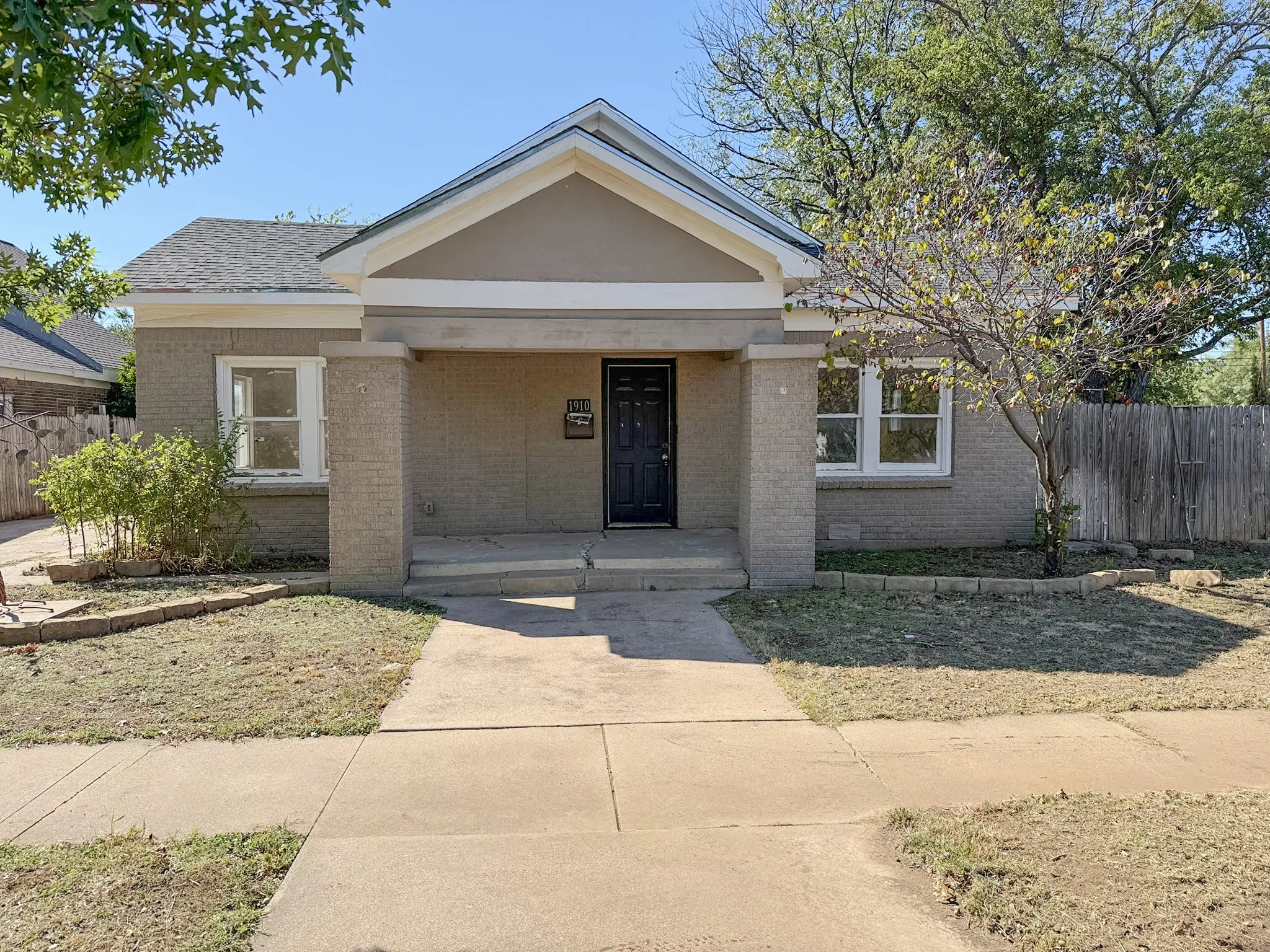 Single Family Residence For Sale