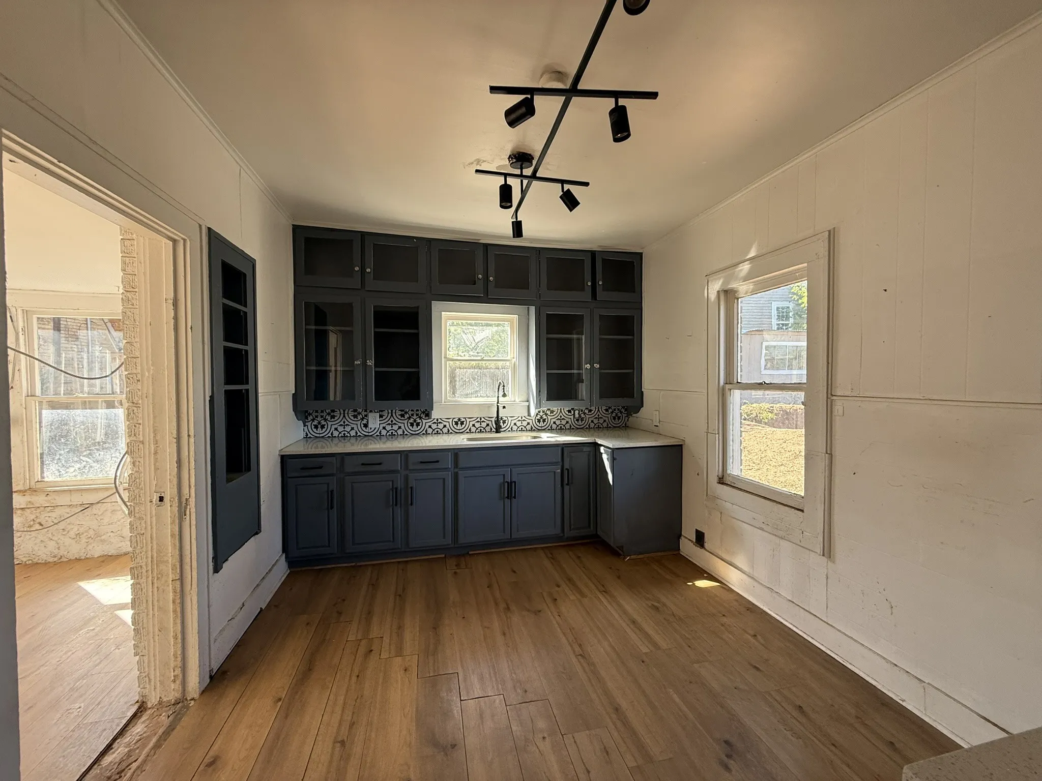 Single Family Residence For Sale in Taylor County , 1910 Sayles Boulevard, Abilene, Texas 79605, 4 Bedroom, 2 Bathroom, Garage spaces, 1,780 Sqft, built in 1927, mls#21346467, Real Estate Agent in Abilene, Homes For Sale in Taylor county, Homes For Sale in Abilene, Realtor in Abilene Texas, Real Estate Brokerage Independent Realty Texas, Luminita Cordes Realtor