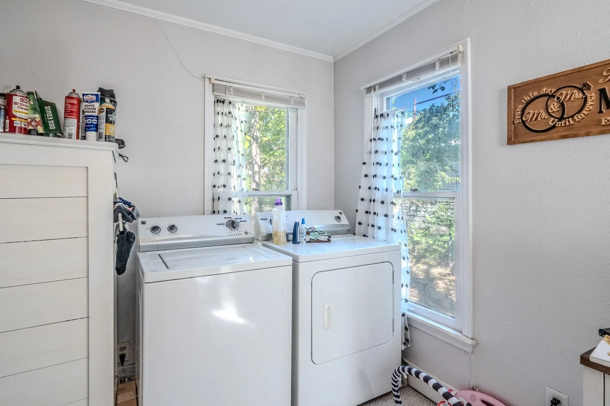 Single Family Residence For Sale in Ellis County , 200 Williams Street, Waxahachie, Texas 75165, 3 Bedroom, 2 Bathroom, Garage spaces, 1,260 Sqft, built in 1905, mls#21407468, Real Estate Agent in Waxahachie, Homes For Sale in Ellis county, Homes For Sale in Waxahachie, Realtor in Waxahachie Texas, Real Estate Brokerage Independent Realty Texas, Luminita Cordes Realtor