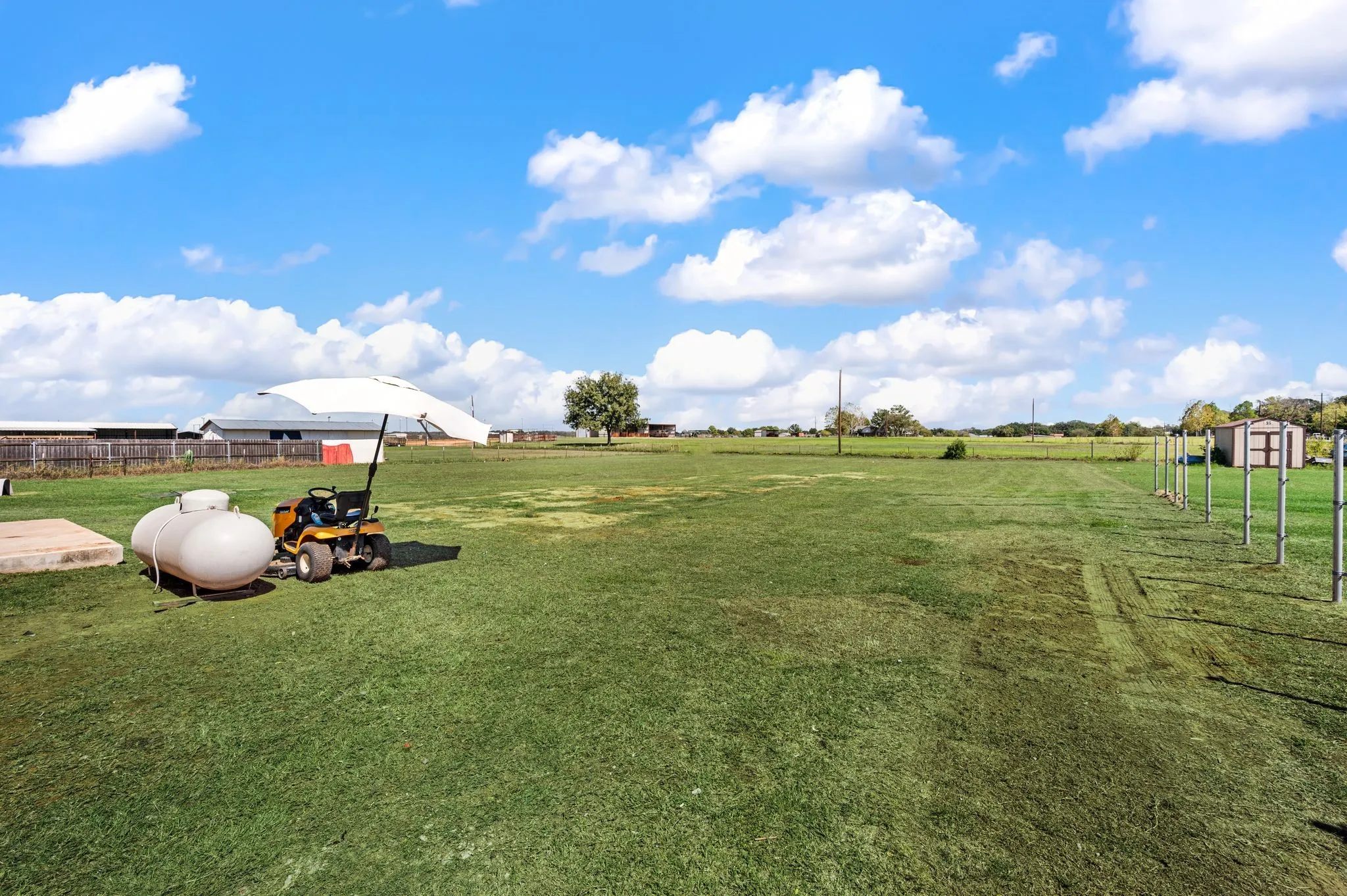 Single Family Residence For Sale in Parker County , 939 Old Reno Road, Reno, Texas 76082, 4 Bedroom, 2 Bathroom, 2 Garage spaces, 2,607 Sqft, built in 2014, mls#21404502, Real Estate Agent in Reno, Homes For Sale in Parker county, Homes For Sale in Reno, Realtor in Reno Texas, Real Estate Brokerage Independent Realty Texas, Luminita Cordes Realtor