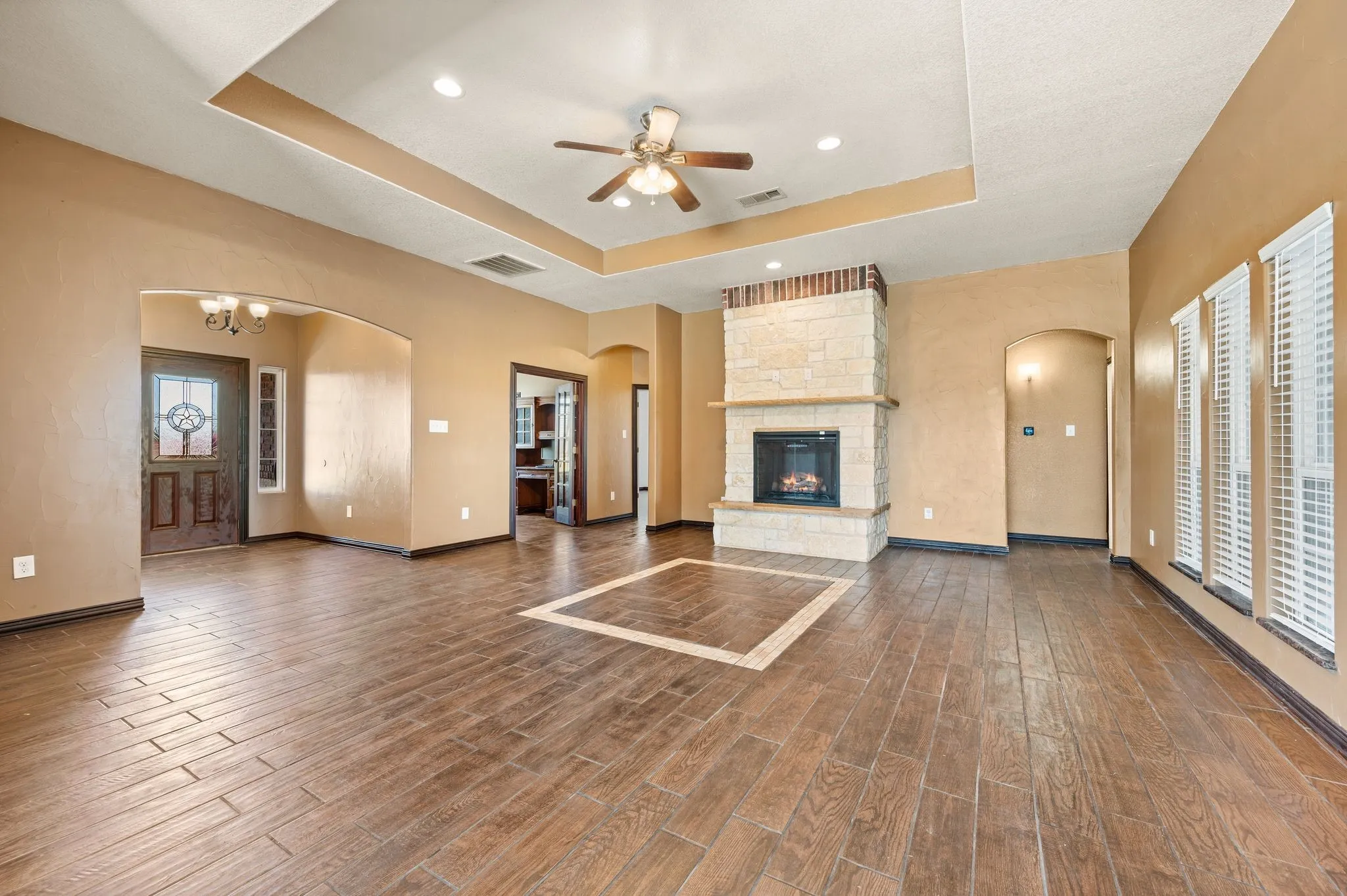 Single Family Residence For Sale in Parker County , 939 Old Reno Road, Reno, Texas 76082, 4 Bedroom, 2 Bathroom, 2 Garage spaces, 2,607 Sqft, built in 2014, mls#21404502, Real Estate Agent in Reno, Homes For Sale in Parker county, Homes For Sale in Reno, Realtor in Reno Texas, Real Estate Brokerage Independent Realty Texas, Luminita Cordes Realtor