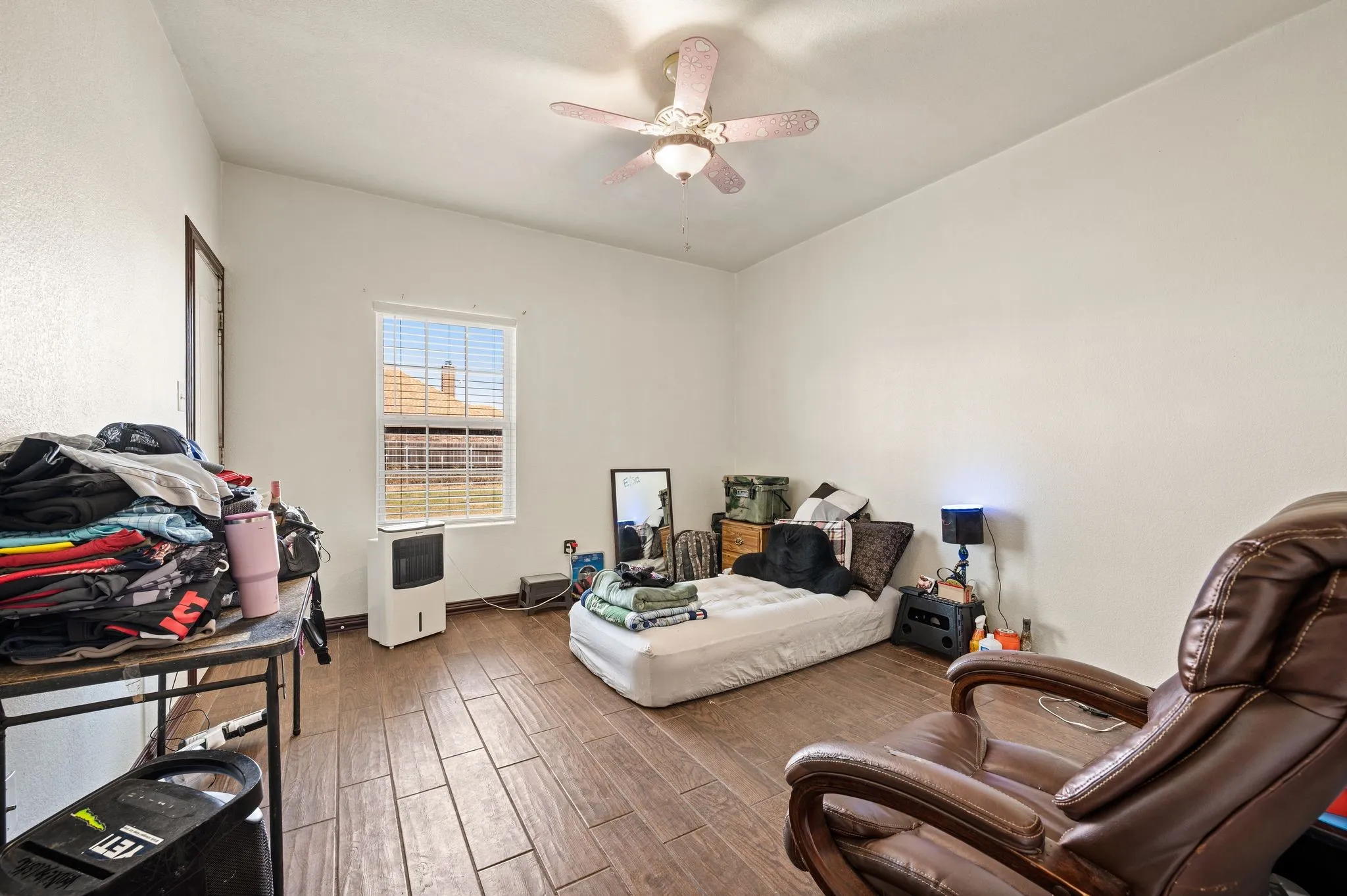 Single Family Residence For Sale in Parker County , 939 Old Reno Road, Reno, Texas 76082, 4 Bedroom, 2 Bathroom, 2 Garage spaces, 2,607 Sqft, built in 2014, mls#21404502, Real Estate Agent in Reno, Homes For Sale in Parker county, Homes For Sale in Reno, Realtor in Reno Texas, Real Estate Brokerage Independent Realty Texas, Luminita Cordes Realtor