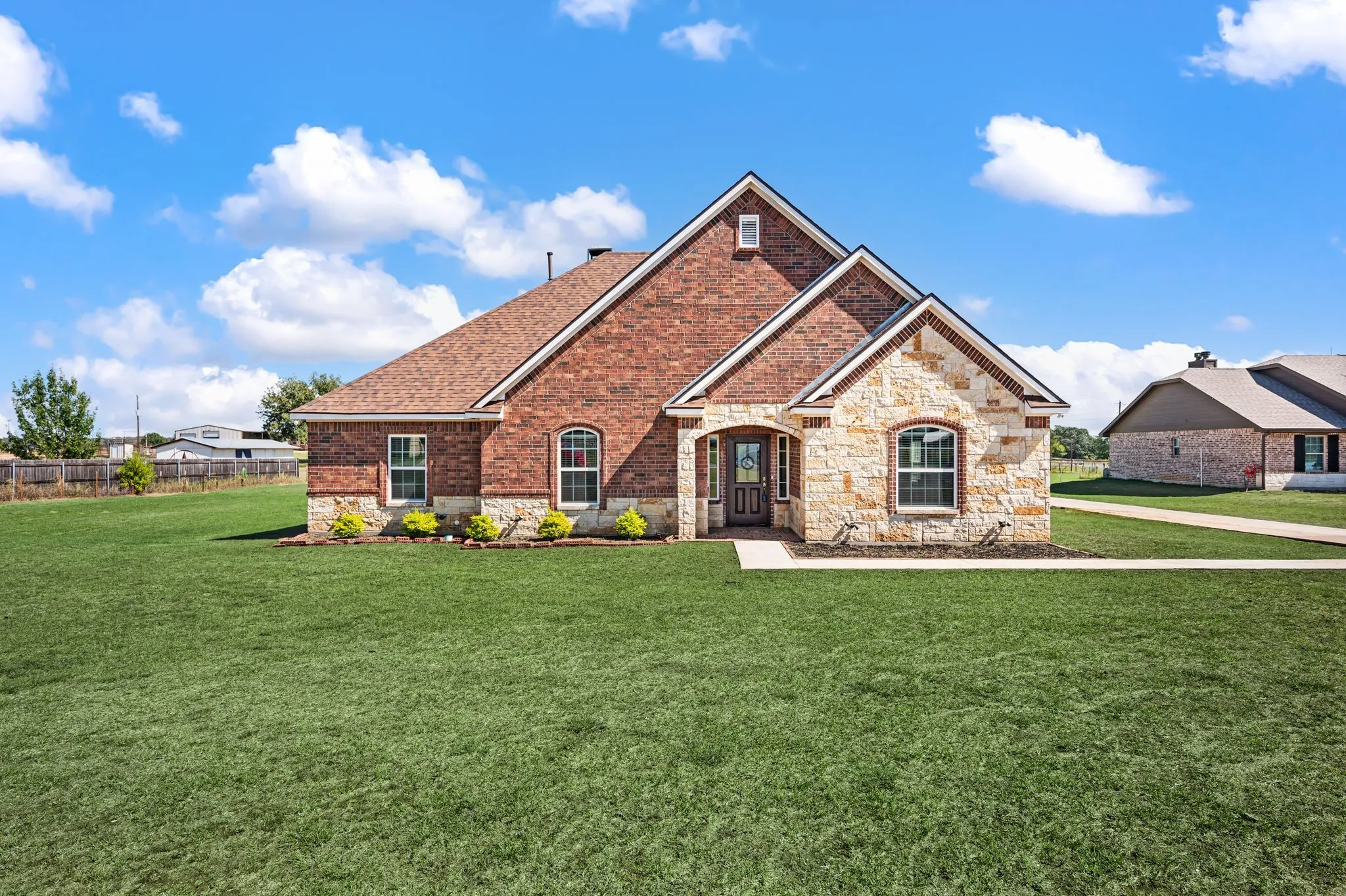 Single Family Residence For Sale in Parker County , 939 Old Reno Road, Reno, Texas 76082, 4 Bedroom, 2 Bathroom, 2 Garage spaces, 2,607 Sqft, built in 2014, mls#21404502, Real Estate Agent in Reno, Homes For Sale in Parker county, Homes For Sale in Reno, Realtor in Reno Texas, Real Estate Brokerage Independent Realty Texas, Luminita Cordes Realtor