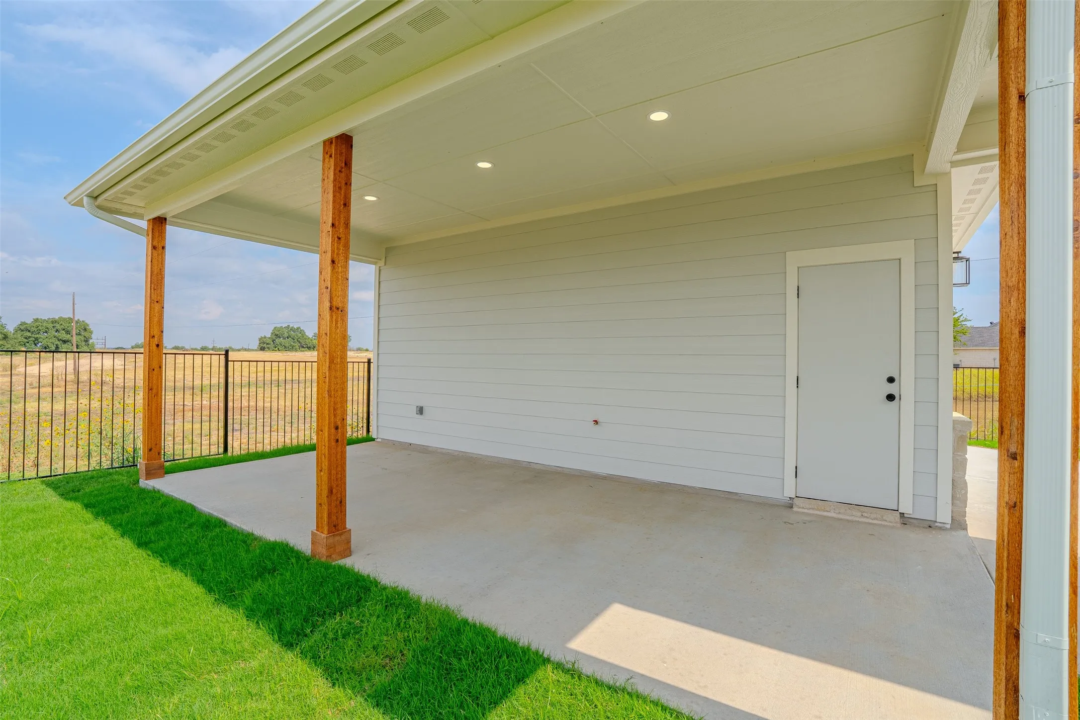 Single Family Residence For Sale in Bosque County , 112 K Street, Meridian, Texas 76665, 3 Bedroom, 2 Bathroom, 2 Garage spaces, 1,618 Sqft, built in 2026, mls#21403849, Real Estate Agent in Meridian, Homes For Sale in Bosque county, Homes For Sale in Meridian, Realtor in Meridian Texas, Real Estate Brokerage Independent Realty Texas, Luminita Cordes Realtor