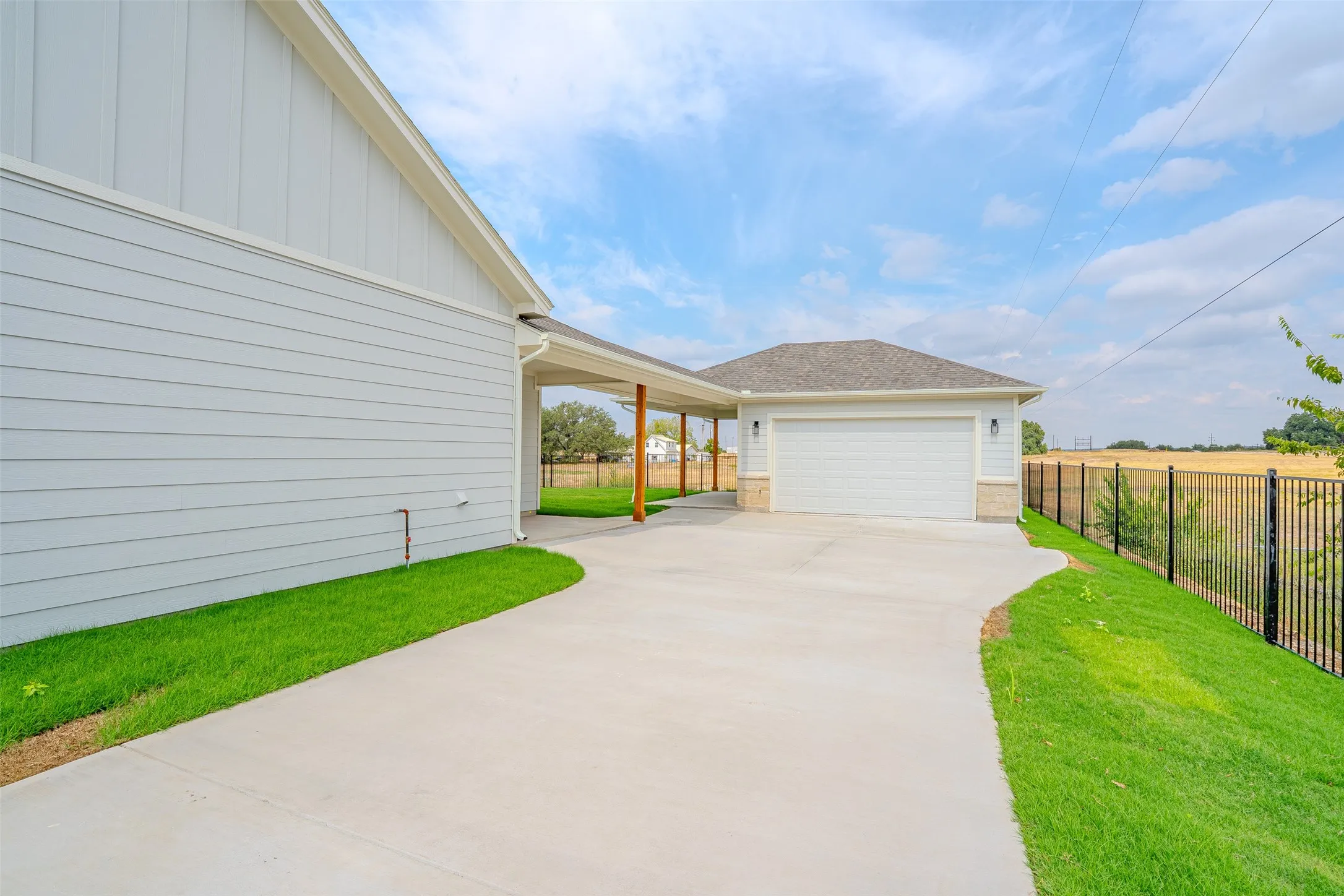 Single Family Residence For Sale in Bosque County , 112 K Street, Meridian, Texas 76665, 3 Bedroom, 2 Bathroom, 2 Garage spaces, 1,618 Sqft, built in 2026, mls#21403849, Real Estate Agent in Meridian, Homes For Sale in Bosque county, Homes For Sale in Meridian, Realtor in Meridian Texas, Real Estate Brokerage Independent Realty Texas, Luminita Cordes Realtor