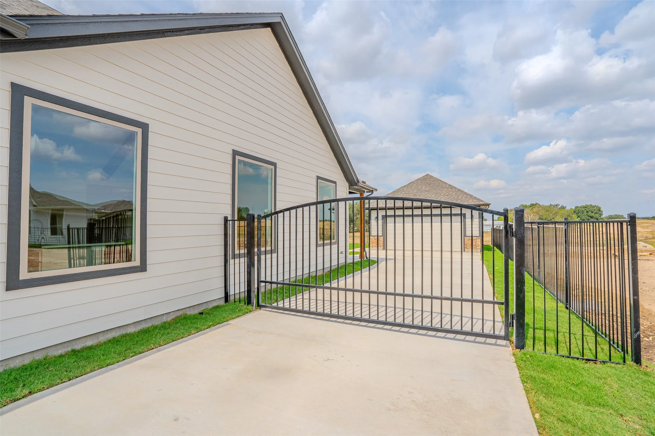 Single Family Residence For Sale in Bosque County , 108 K Street, Meridian, Texas 76665, 3 Bedroom, 2 Bathroom, 2 Garage spaces, 1,466 Sqft, built in 2026, mls#21403673, Real Estate Agent in Meridian, Homes For Sale in Bosque county, Homes For Sale in Meridian, Realtor in Meridian Texas, Real Estate Brokerage Independent Realty Texas, Luminita Cordes Realtor