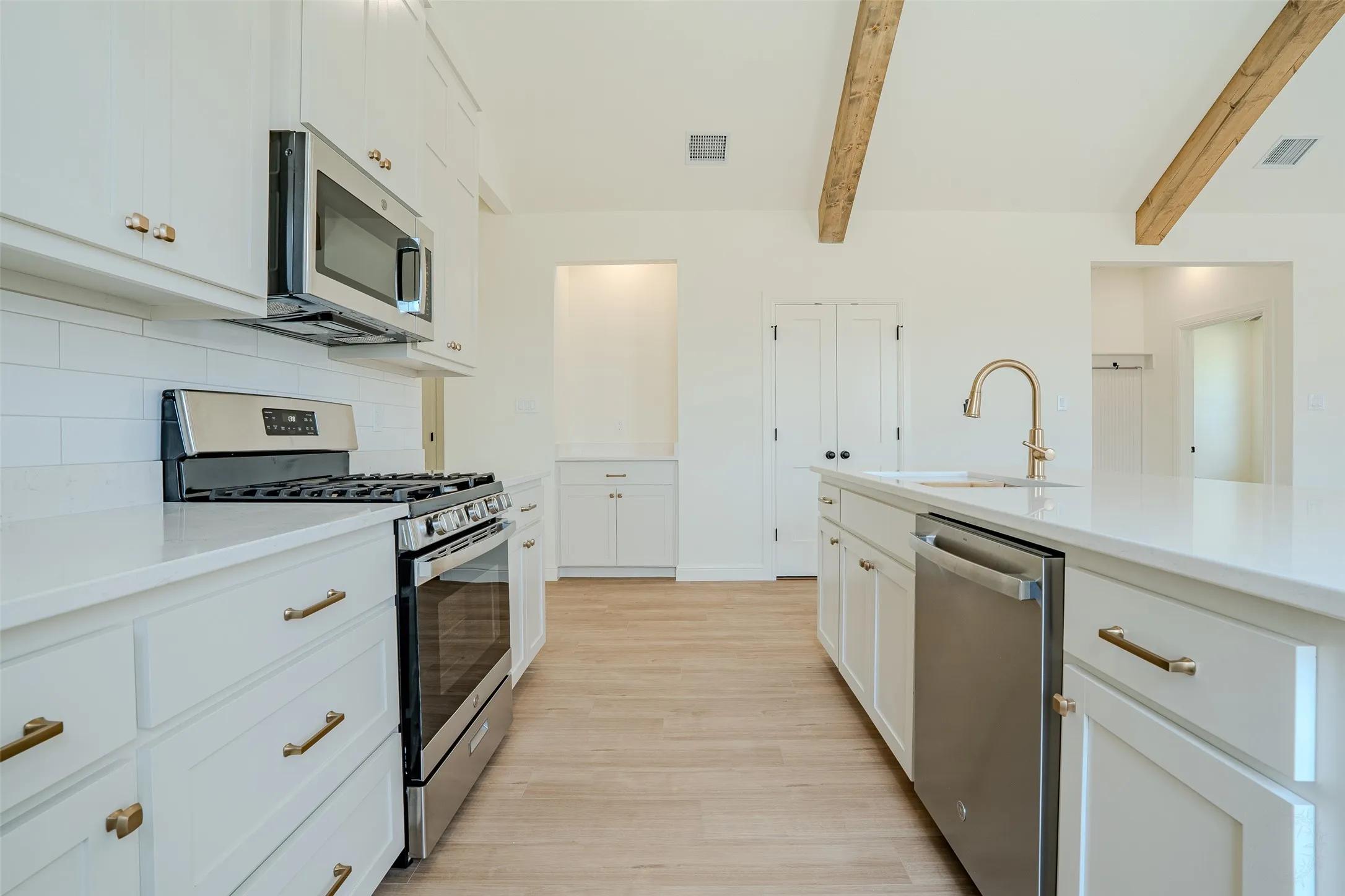 Single Family Residence For Sale in Bosque County , 108 K Street, Meridian, Texas 76665, 3 Bedroom, 2 Bathroom, 2 Garage spaces, 1,466 Sqft, built in 2026, mls#21403673, Real Estate Agent in Meridian, Homes For Sale in Bosque county, Homes For Sale in Meridian, Realtor in Meridian Texas, Real Estate Brokerage Independent Realty Texas, Luminita Cordes Realtor