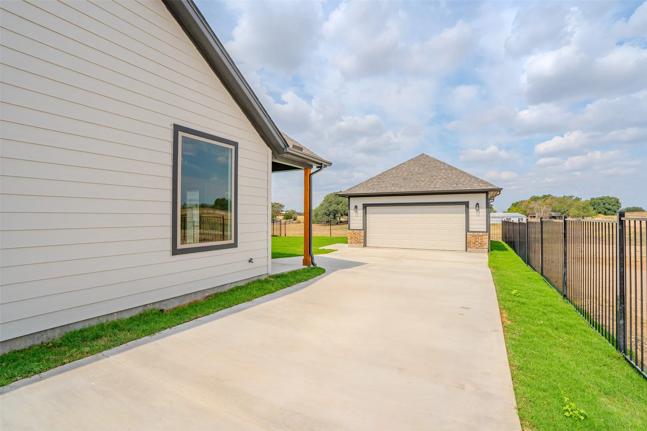 Single Family Residence For Sale in Bosque County , 108 K Street, Meridian, Texas 76665, 3 Bedroom, 2 Bathroom, 2 Garage spaces, 1,466 Sqft, built in 2026, mls#21403673, Real Estate Agent in Meridian, Homes For Sale in Bosque county, Homes For Sale in Meridian, Realtor in Meridian Texas, Real Estate Brokerage Independent Realty Texas, Luminita Cordes Realtor
