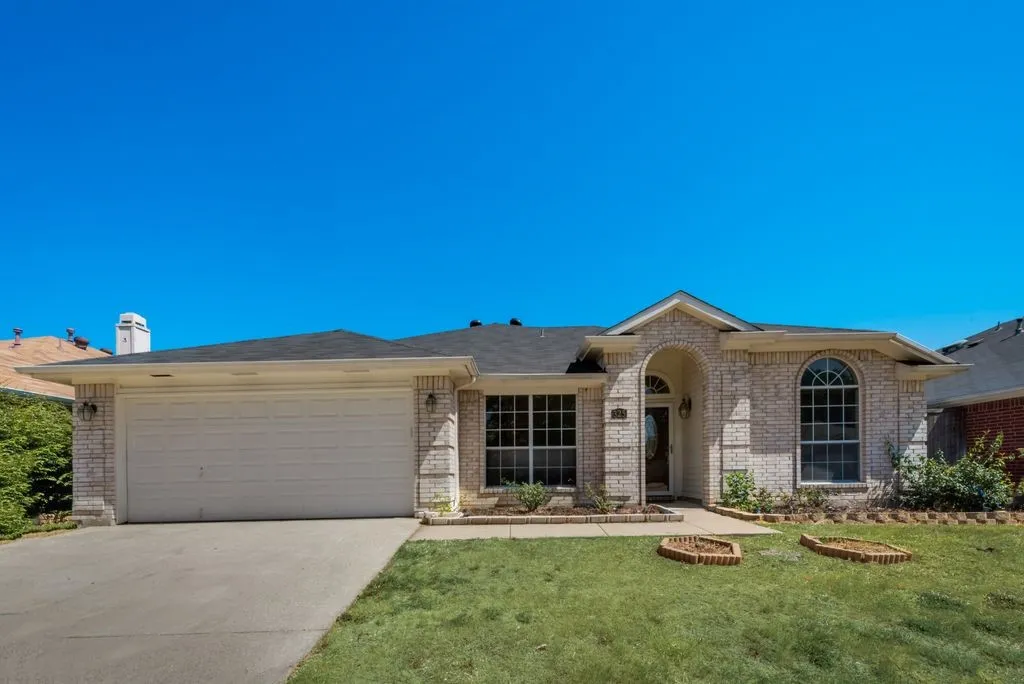 Single Family Residence For Rent