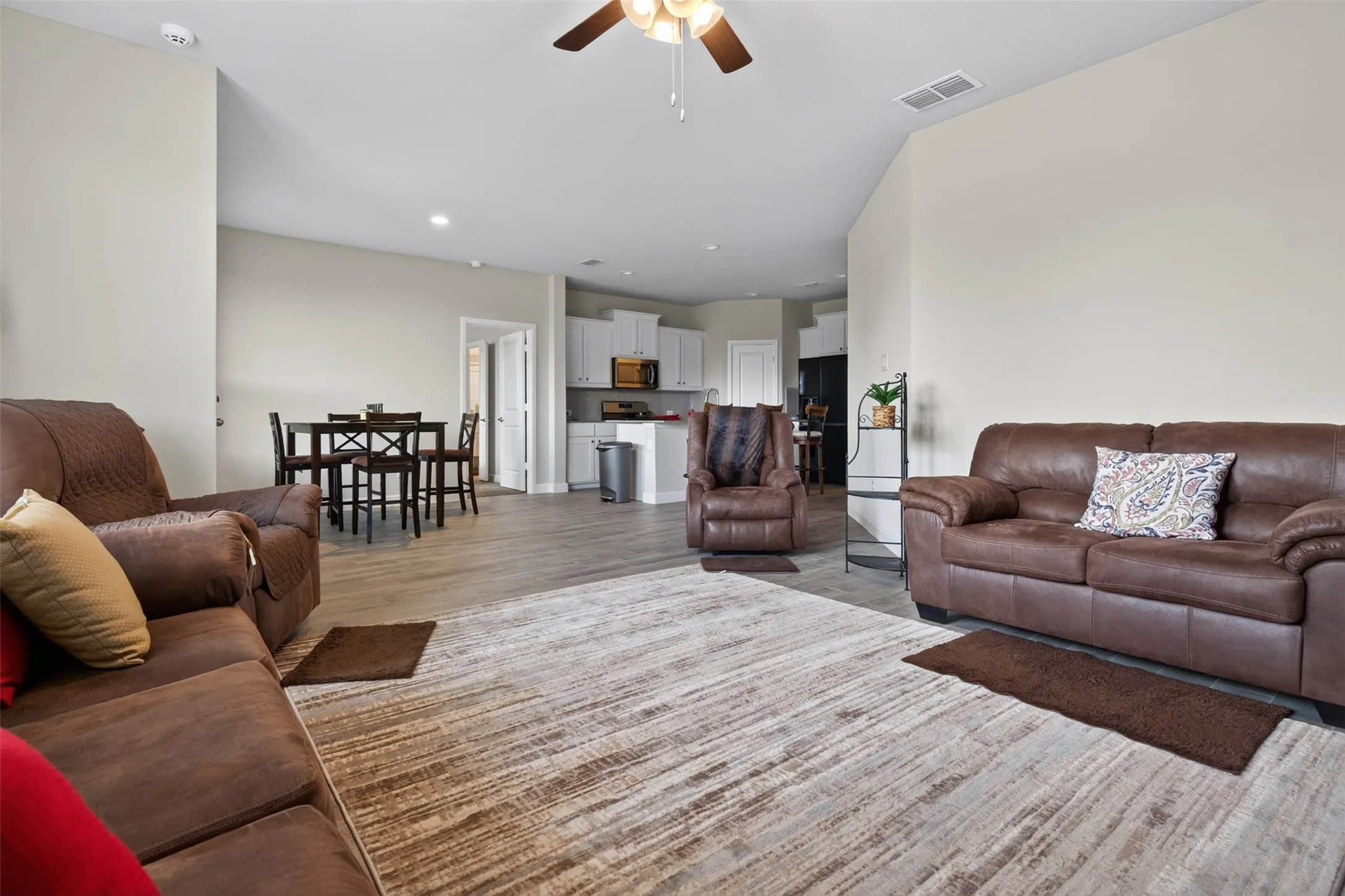 Single Family Residence For Rent in Johnson County , 1203 Larkspur Lane, Cleburne, Texas 76033, 4 Bedroom, 2 Bathroom, 3 Garage spaces, 1,848 Sqft, built in 2020, mls#21407763, Real Estate Agent in Cleburne, Homes For Rent in Johnson county, Homes For Rent in Cleburne, Realtor in Cleburne Texas, Real Estate Brokerage Independent Realty Texas, Luminita Cordes Realtor
