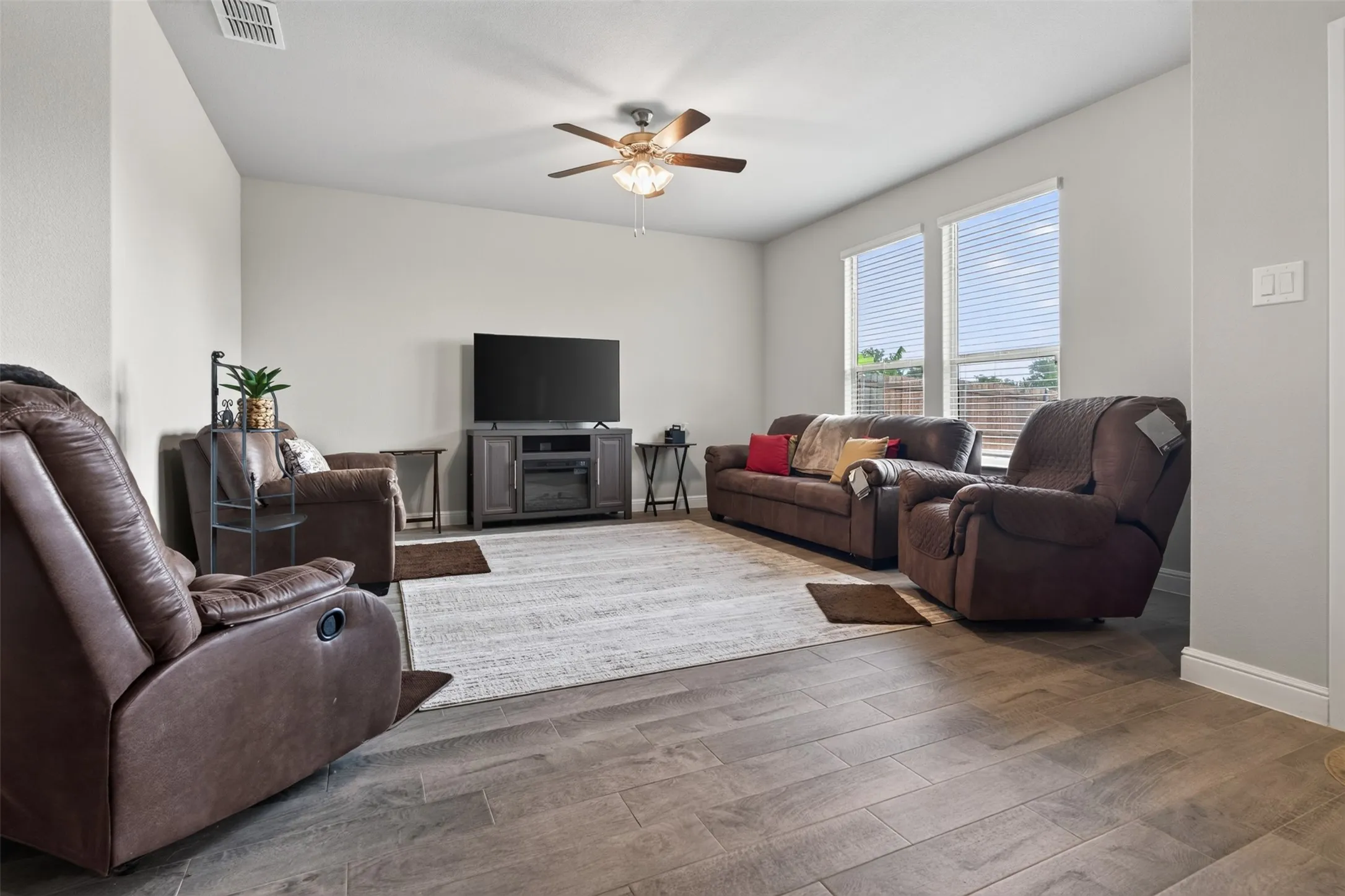 Single Family Residence For Rent in Johnson County , 1203 Larkspur Lane, Cleburne, Texas 76033, 4 Bedroom, 2 Bathroom, 3 Garage spaces, 1,848 Sqft, built in 2020, mls#21407763, Real Estate Agent in Cleburne, Homes For Rent in Johnson county, Homes For Rent in Cleburne, Realtor in Cleburne Texas, Real Estate Brokerage Independent Realty Texas, Luminita Cordes Realtor