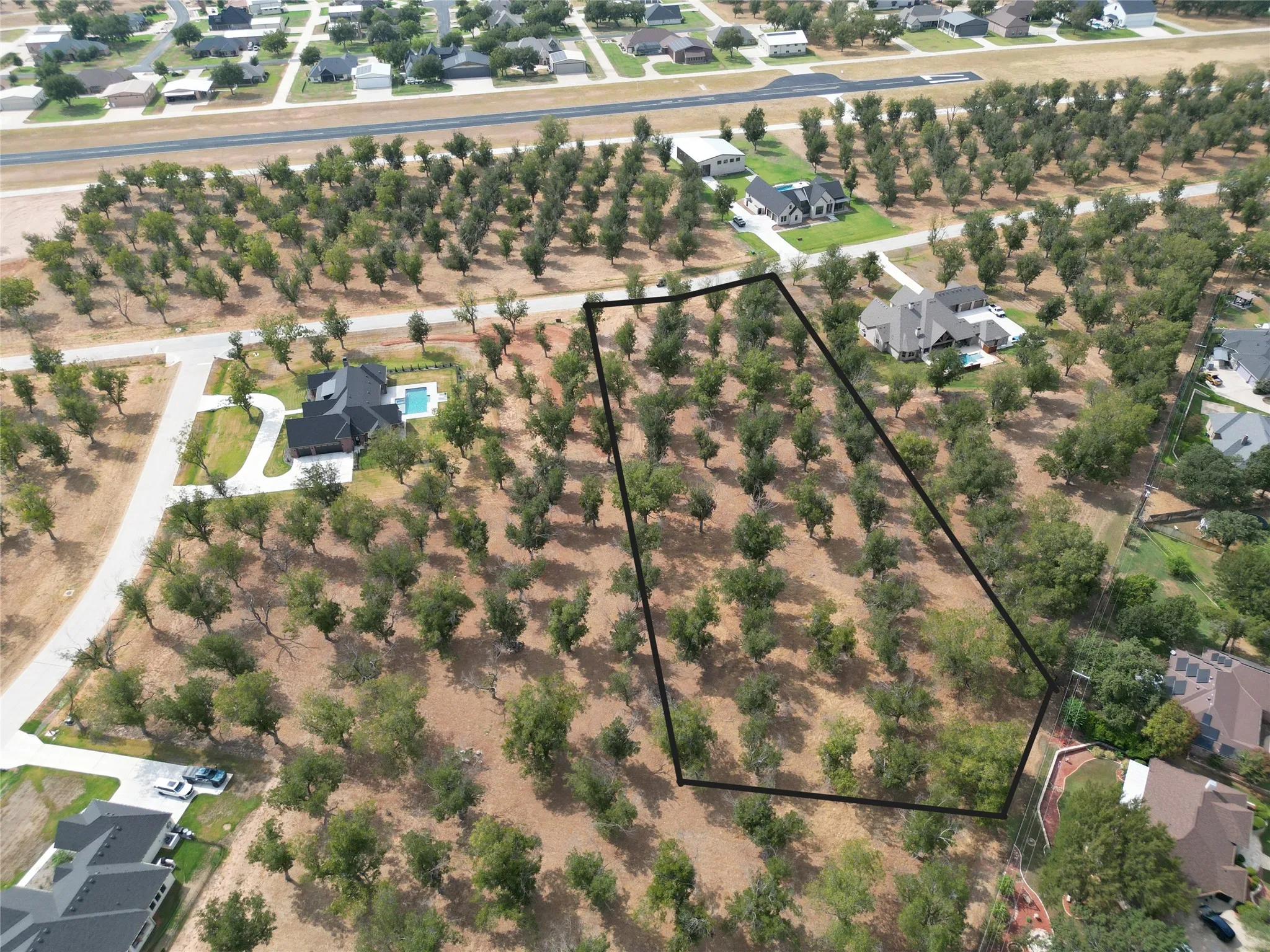 Unimproved Land For Sale in Hood County , 930 E Landings Drive, Granbury, Texas 76049, 0, 0, Garage spaces, 0 Sqft, built in 0, mls#21407769, Real Estate Agent in Granbury, Homes For Sale in Hood county, Homes For Sale in Granbury, Realtor in Granbury Texas, Real Estate Brokerage Independent Realty Texas, Luminita Cordes Realtor