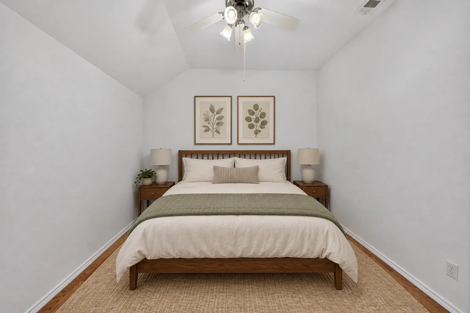 Single Family Residence For Sale in Tarrant County , 2720 Gray Rock Drive, Fort Worth, Texas 76131, 3 Bedroom, 2 Bathroom, 2 Garage spaces, 2,035 Sqft, built in 2003, mls#21374232, Real Estate Agent in Fort Worth, Homes For Sale in Tarrant county, Homes For Sale in Fort Worth, Realtor in Fort Worth Texas, Real Estate Brokerage Independent Realty Texas, Luminita Cordes Realtor