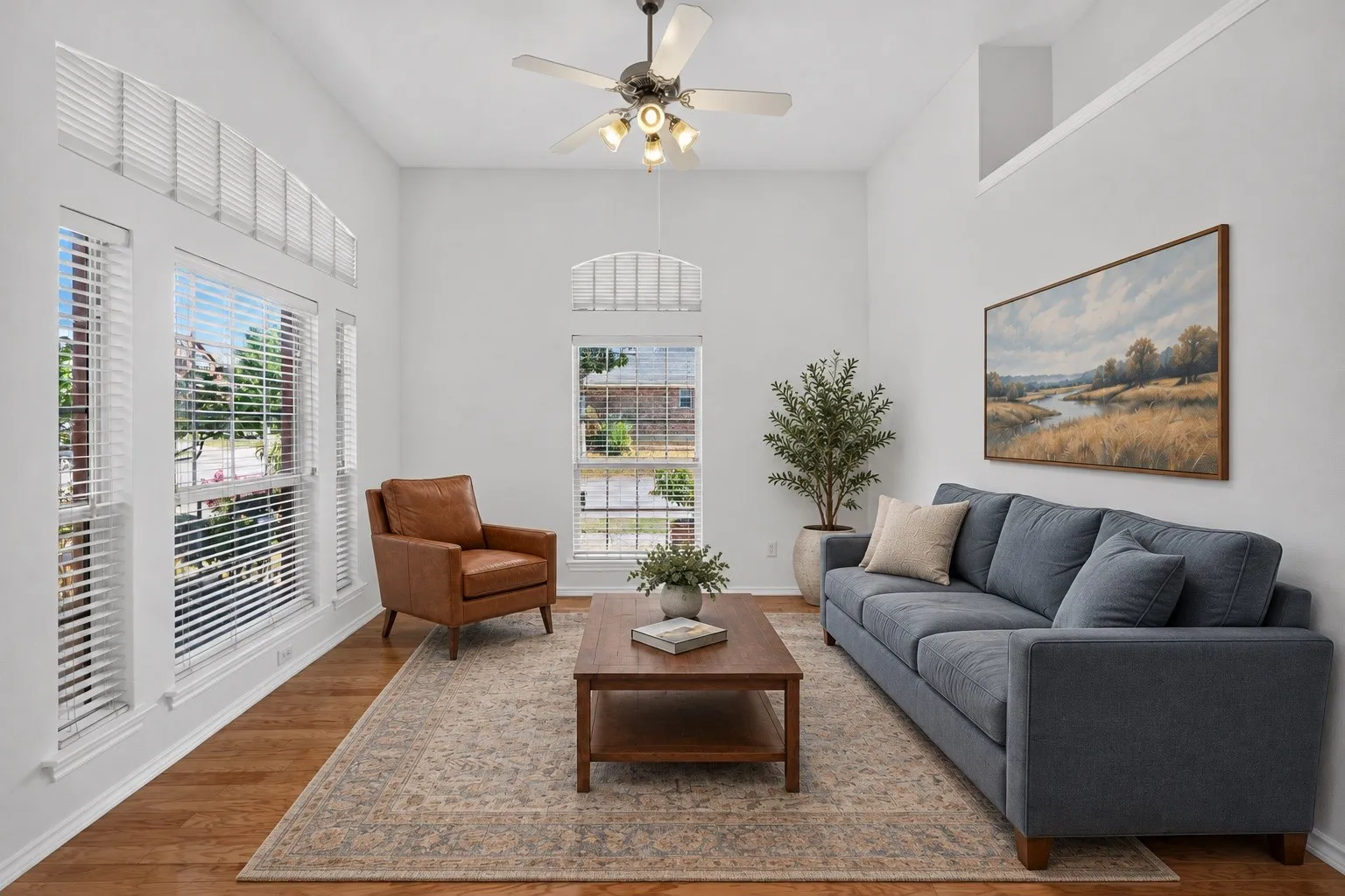 Single Family Residence For Sale in Tarrant County , 2720 Gray Rock Drive, Fort Worth, Texas 76131, 3 Bedroom, 2 Bathroom, 2 Garage spaces, 2,035 Sqft, built in 2003, mls#21374232, Real Estate Agent in Fort Worth, Homes For Sale in Tarrant county, Homes For Sale in Fort Worth, Realtor in Fort Worth Texas, Real Estate Brokerage Independent Realty Texas, Luminita Cordes Realtor