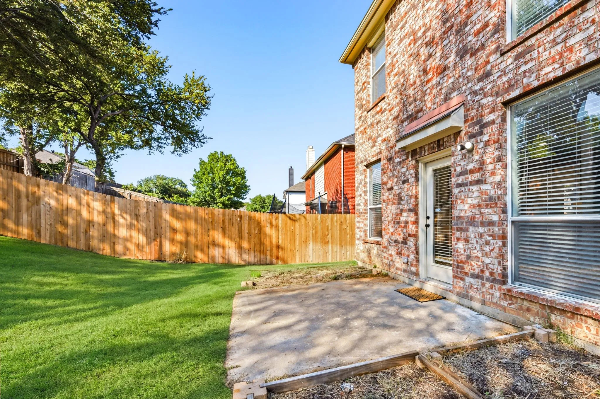 Single Family Residence For Sale in Tarrant County , 7833 Harvest Hill Road, North Richland Hills, Texas 76182, 5 Bedroom, 3 Bathroom, 3 Garage spaces, 2,872 Sqft, built in 2003, mls#21405847, Real Estate Agent in North Richland Hills, Homes For Sale in Tarrant county, Homes For Sale in North Richland Hills, Realtor in North Richland Hills Texas, Real Estate Brokerage Independent Realty Texas, Luminita Cordes Realtor