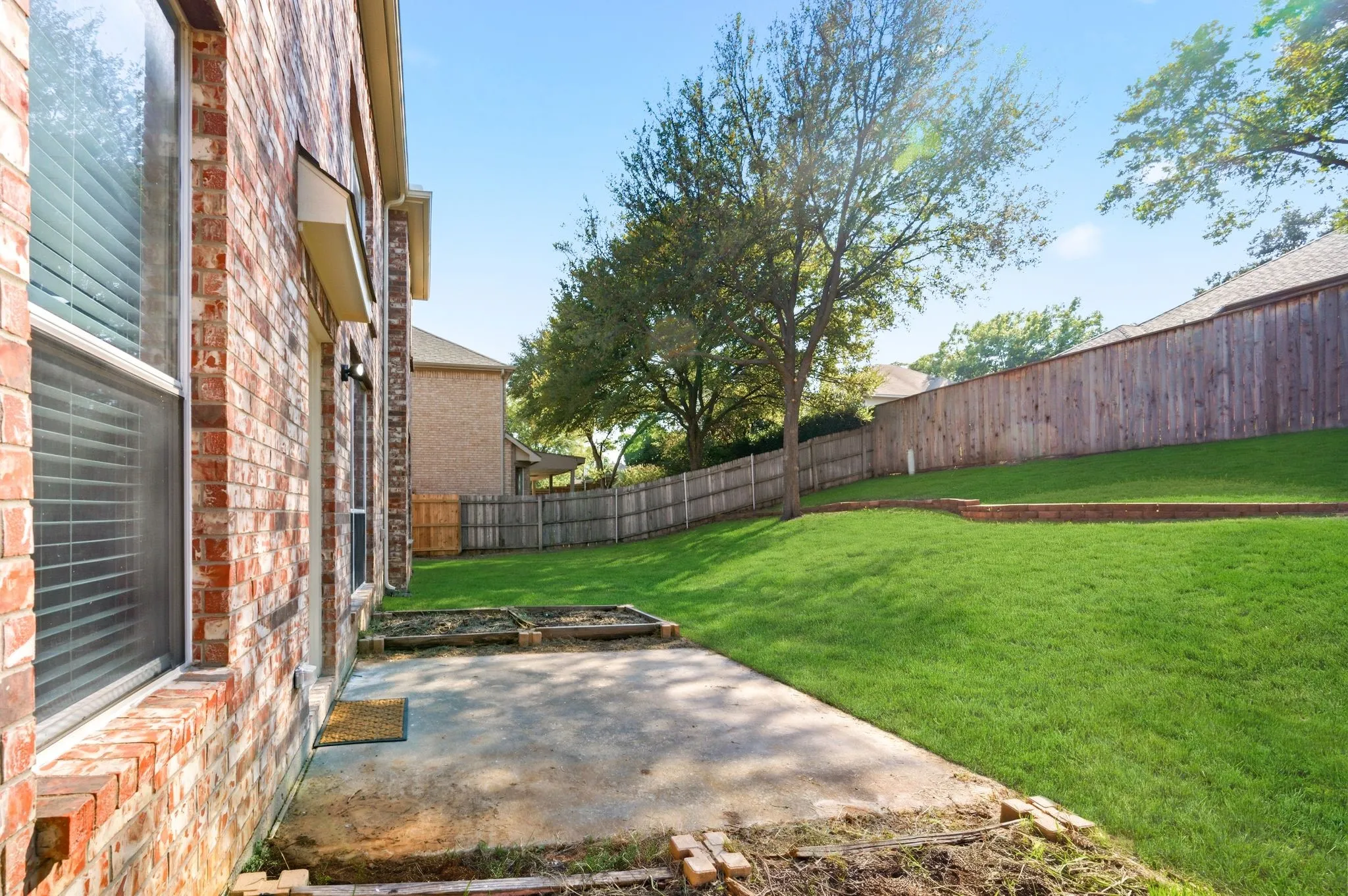 Single Family Residence For Sale in Tarrant County , 7833 Harvest Hill Road, North Richland Hills, Texas 76182, 5 Bedroom, 3 Bathroom, 3 Garage spaces, 2,872 Sqft, built in 2003, mls#21405847, Real Estate Agent in North Richland Hills, Homes For Sale in Tarrant county, Homes For Sale in North Richland Hills, Realtor in North Richland Hills Texas, Real Estate Brokerage Independent Realty Texas, Luminita Cordes Realtor