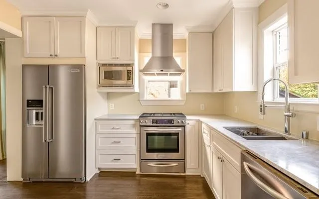 Single Family Residence For Rent in Dallas County , 4009 Prescott Avenue, Dallas, Texas 75219, 3 Bedroom, 3 Bathroom, 2 Garage spaces, 2,948 Sqft, built in 1930, mls#21407372, Real Estate Agent in Dallas, Homes For Rent in Dallas county, Homes For Rent in Dallas, Realtor in Dallas Texas, Real Estate Brokerage Independent Realty Texas, Luminita Cordes Realtor