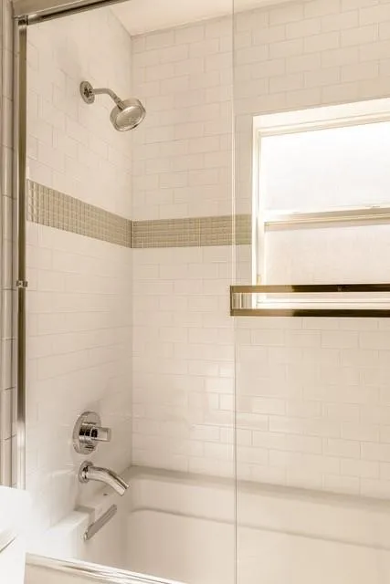 Single Family Residence For Rent in Dallas County , 4009 Prescott Avenue, Dallas, Texas 75219, 3 Bedroom, 3 Bathroom, 2 Garage spaces, 2,948 Sqft, built in 1930, mls#21407372, Real Estate Agent in Dallas, Homes For Rent in Dallas county, Homes For Rent in Dallas, Realtor in Dallas Texas, Real Estate Brokerage Independent Realty Texas, Luminita Cordes Realtor