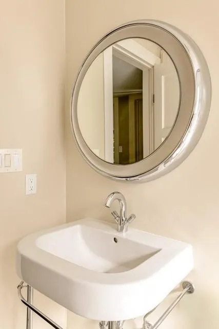 Single Family Residence For Rent in Dallas County , 4009 Prescott Avenue, Dallas, Texas 75219, 3 Bedroom, 3 Bathroom, 2 Garage spaces, 2,948 Sqft, built in 1930, mls#21407372, Real Estate Agent in Dallas, Homes For Rent in Dallas county, Homes For Rent in Dallas, Realtor in Dallas Texas, Real Estate Brokerage Independent Realty Texas, Luminita Cordes Realtor