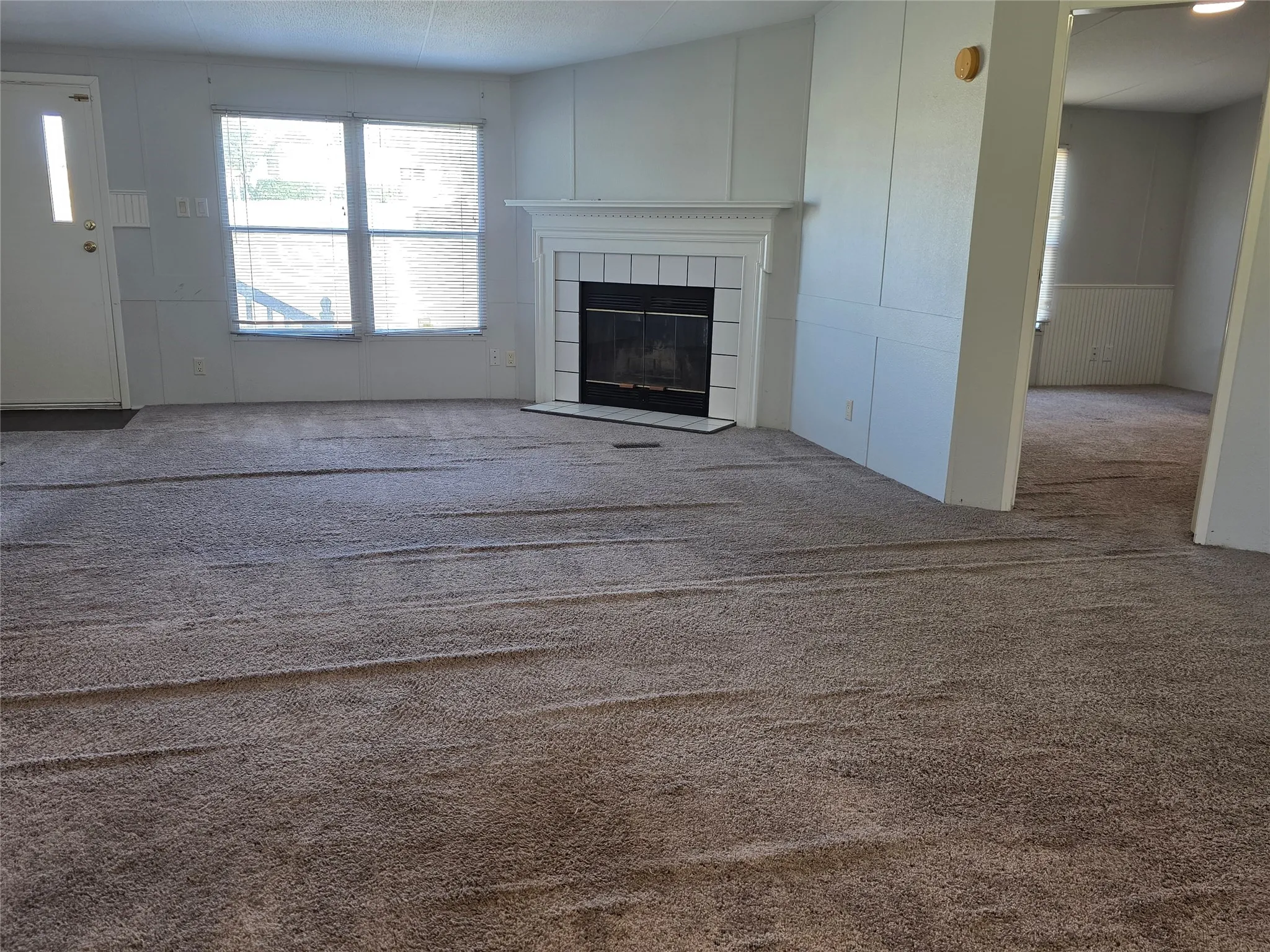 Manufactured Home For Sale in Johnson County , 5905 Texas Street, Joshua, Texas 76058, 3 Bedroom, 2 Bathroom, Garage spaces, 1,344 Sqft, built in 1999, mls#21406861, Real Estate Agent in Joshua, Homes For Sale in Johnson county, Homes For Sale in Joshua, Realtor in Joshua Texas, Real Estate Brokerage Independent Realty Texas, Luminita Cordes Realtor