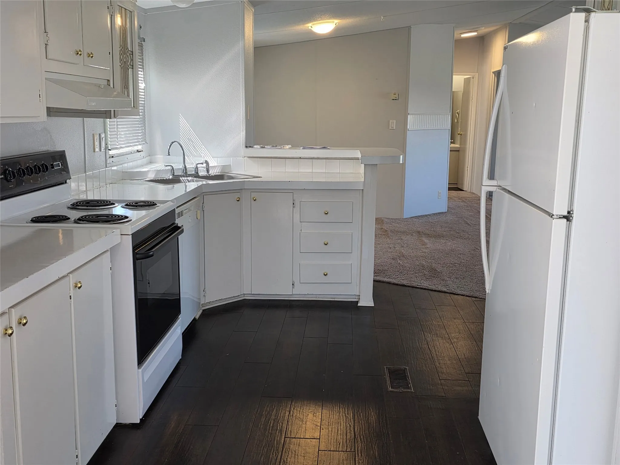 Manufactured Home For Sale in Johnson County , 5905 Texas Street, Joshua, Texas 76058, 3 Bedroom, 2 Bathroom, Garage spaces, 1,344 Sqft, built in 1999, mls#21406861, Real Estate Agent in Joshua, Homes For Sale in Johnson county, Homes For Sale in Joshua, Realtor in Joshua Texas, Real Estate Brokerage Independent Realty Texas, Luminita Cordes Realtor