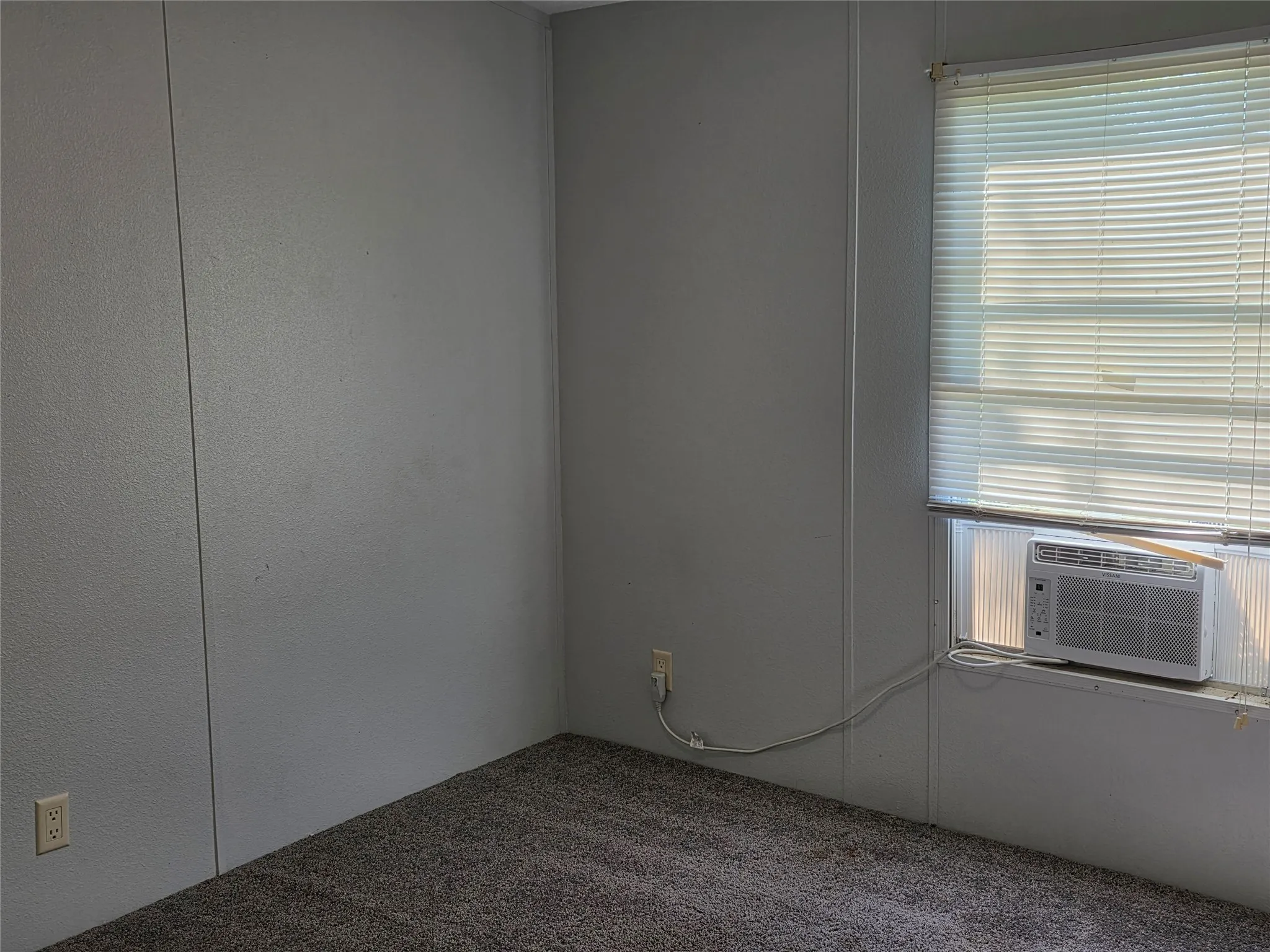 Manufactured Home For Sale in Johnson County , 5905 Texas Street, Joshua, Texas 76058, 3 Bedroom, 2 Bathroom, Garage spaces, 1,344 Sqft, built in 1999, mls#21406861, Real Estate Agent in Joshua, Homes For Sale in Johnson county, Homes For Sale in Joshua, Realtor in Joshua Texas, Real Estate Brokerage Independent Realty Texas, Luminita Cordes Realtor