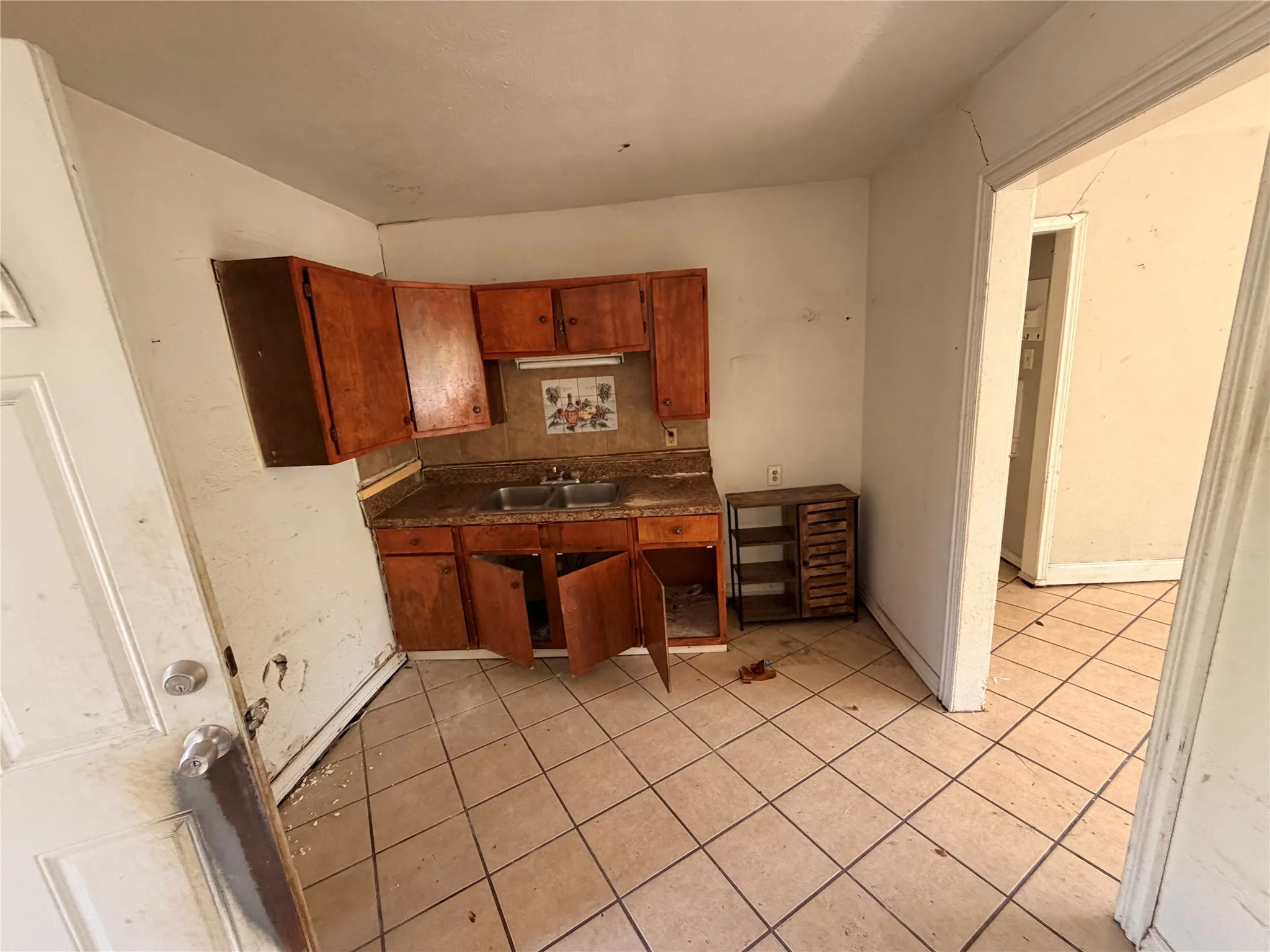 Single Family Residence For Sale in Dallas County , 8109 Burroaks Drive, Dallas, Texas 75217, 2 Bedroom, 1 Bathroom, Garage spaces, 749 Sqft, built in 1954, mls#21407422, Real Estate Agent in Dallas, Homes For Sale in Dallas county, Homes For Sale in Dallas, Realtor in Dallas Texas, Real Estate Brokerage Independent Realty Texas, Luminita Cordes Realtor