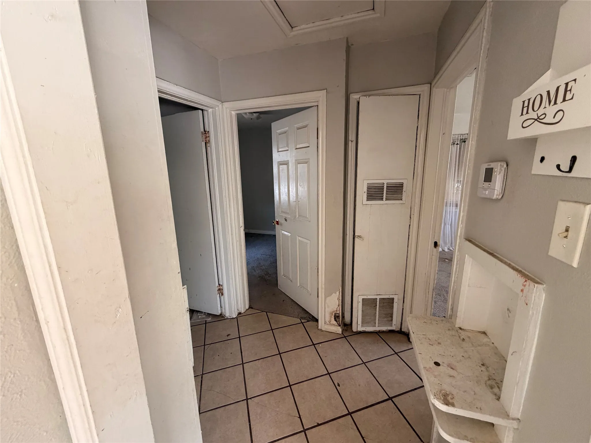 Single Family Residence For Sale in Dallas County , 8109 Burroaks Drive, Dallas, Texas 75217, 2 Bedroom, 1 Bathroom, Garage spaces, 749 Sqft, built in 1954, mls#21407422, Real Estate Agent in Dallas, Homes For Sale in Dallas county, Homes For Sale in Dallas, Realtor in Dallas Texas, Real Estate Brokerage Independent Realty Texas, Luminita Cordes Realtor