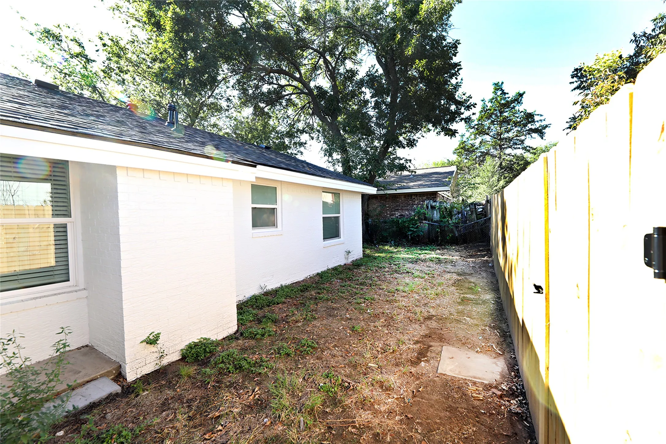 Single Family Residence For Sale in Montague County , 506 Lindsey Street, Bowie, Texas 76230, 4 Bedroom, 2 Bathroom, 1 Garage spaces, 1,482 Sqft, built in 1958, mls#21404748, Real Estate Agent in Bowie, Homes For Sale in Montague county, Homes For Sale in Bowie, Realtor in Bowie Texas, Real Estate Brokerage Independent Realty Texas, Luminita Cordes Realtor